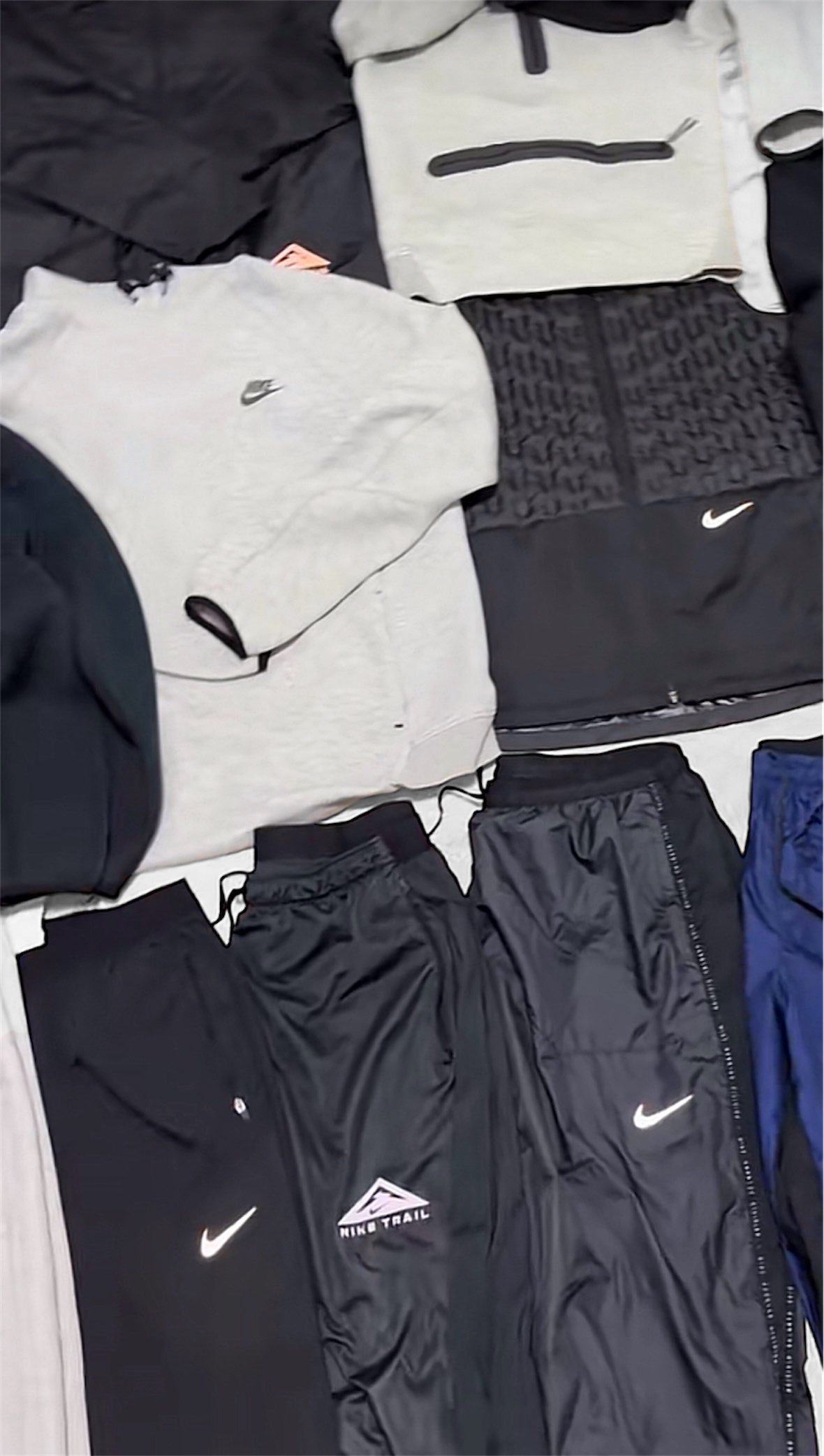 Pack Nike running  ( trail , division , adv , futur fast ) + under armour hybride + under armour cold gear + nike tech 