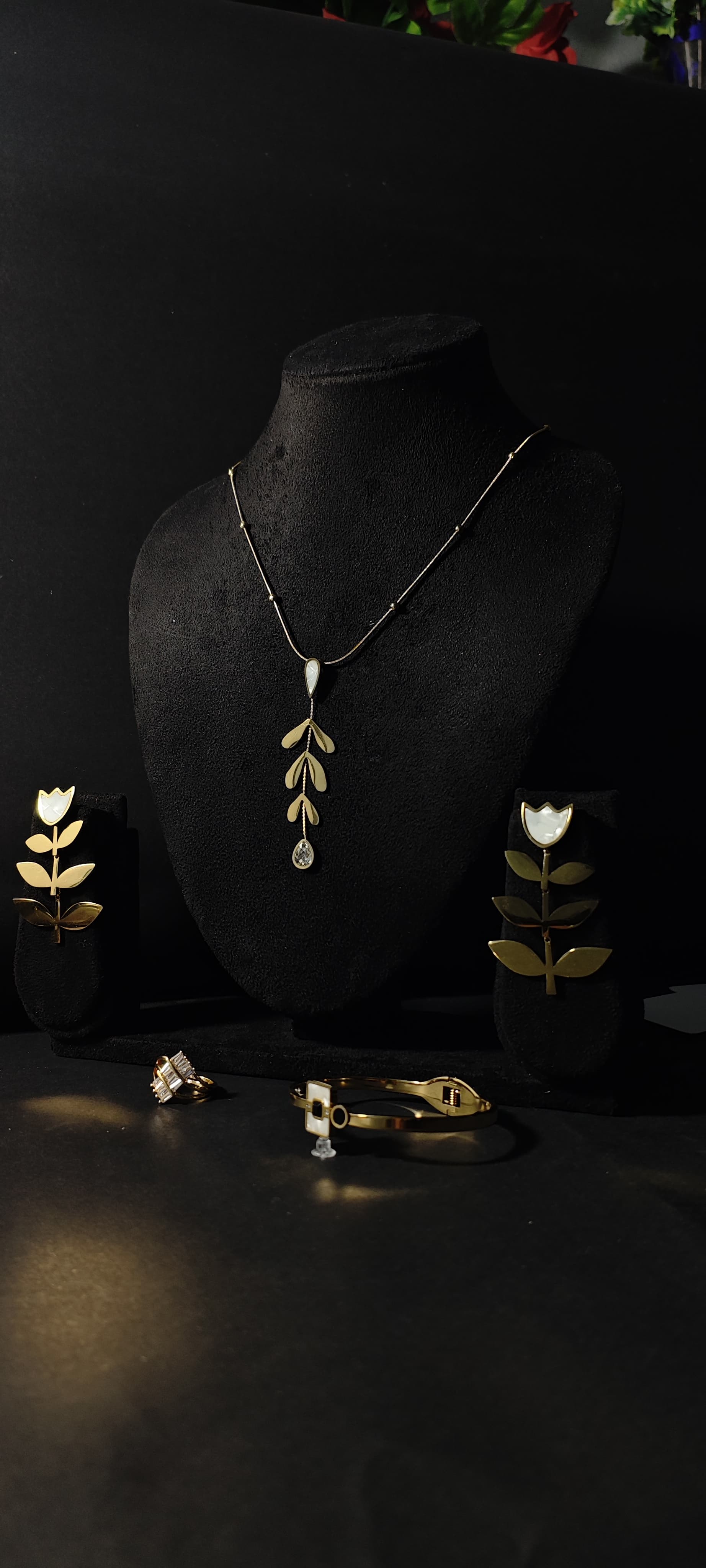 Elegant Gold plated Jewelry Set