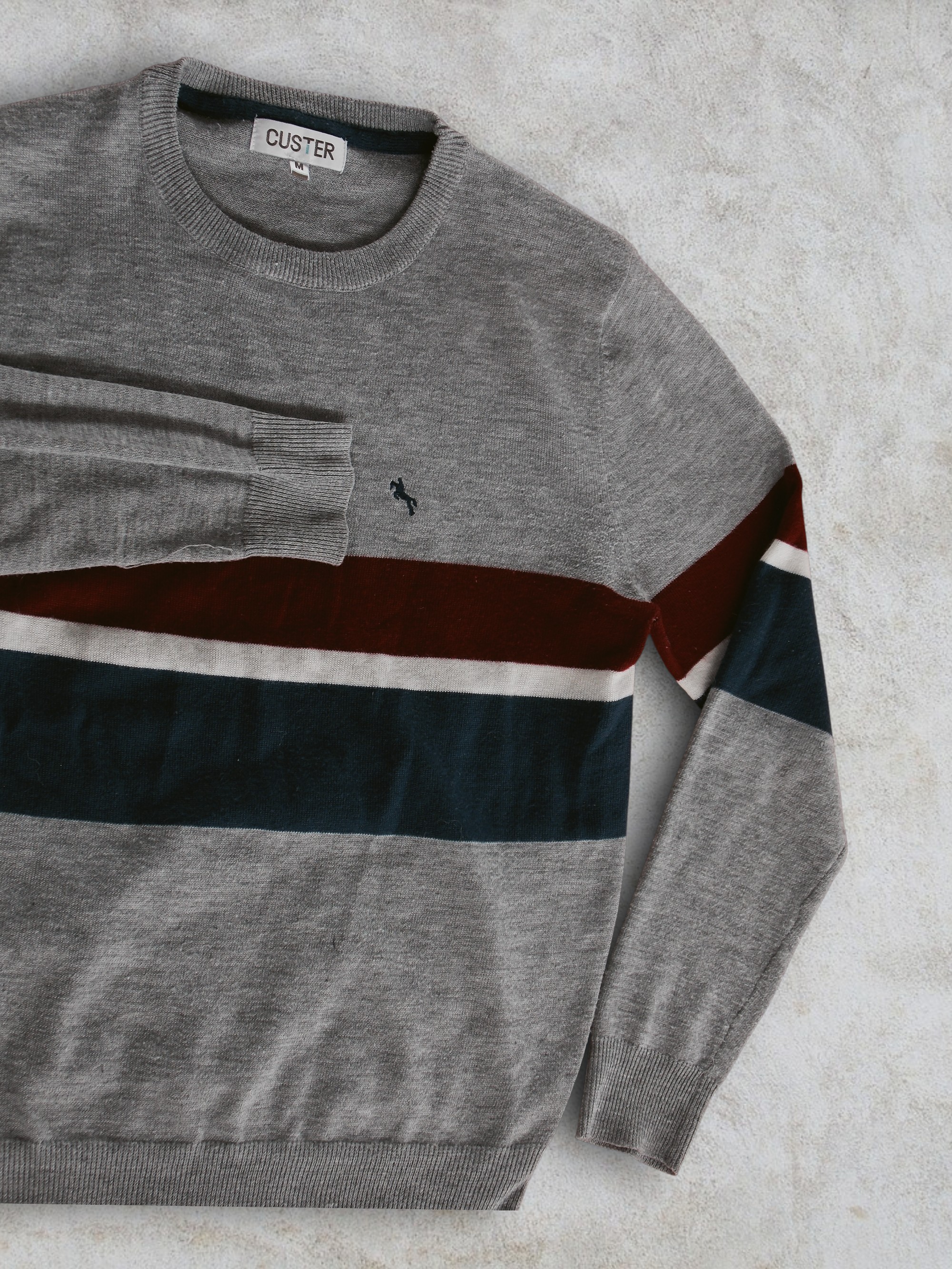 Busito ñoño gris/rojo/azul