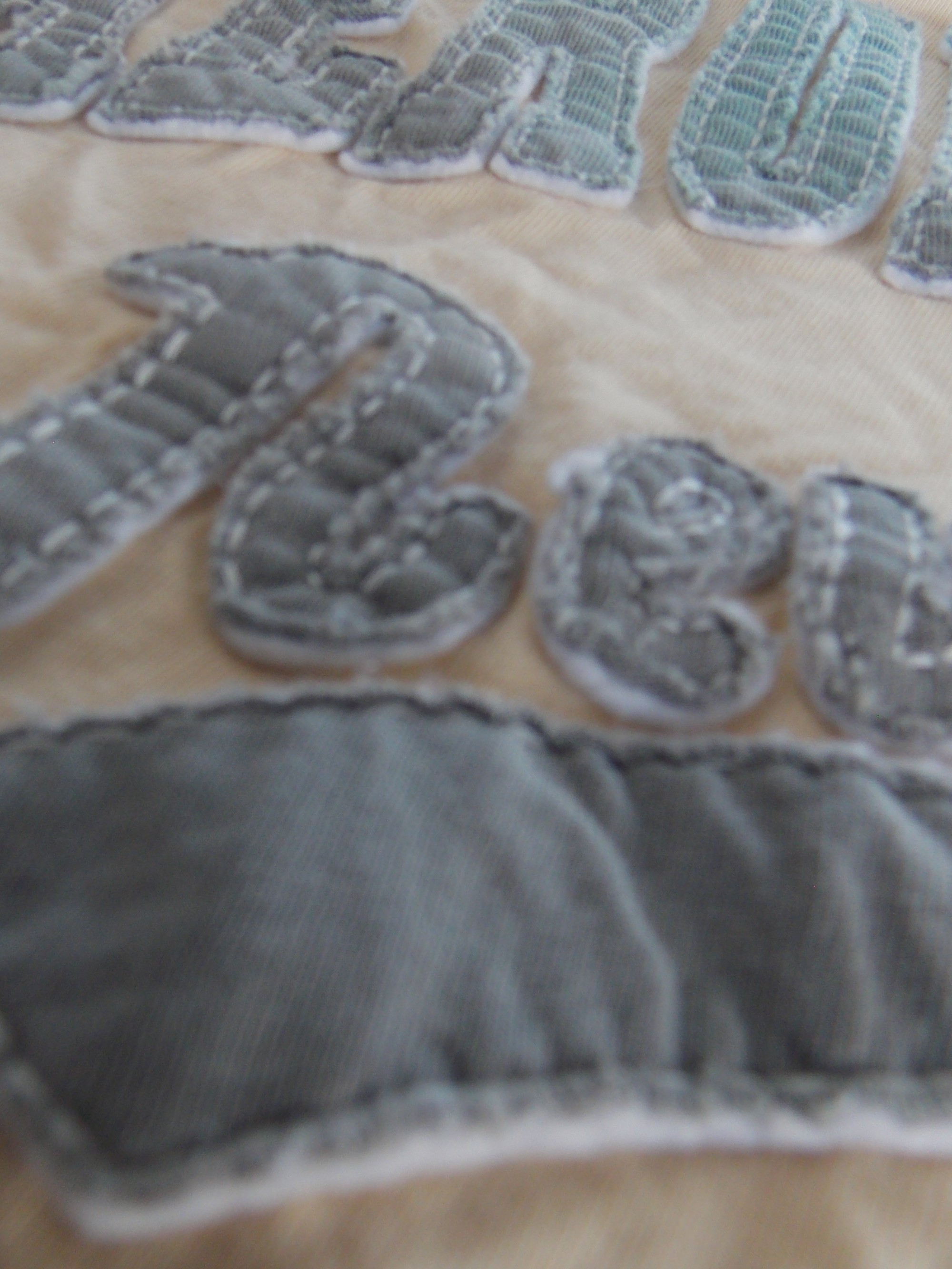 AEROPOSTALE amarilla