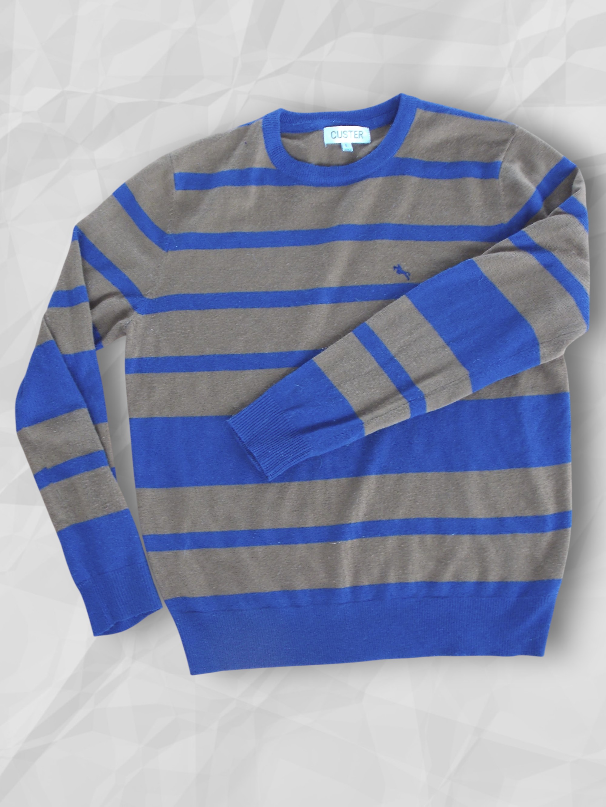 Busito dorado y azul