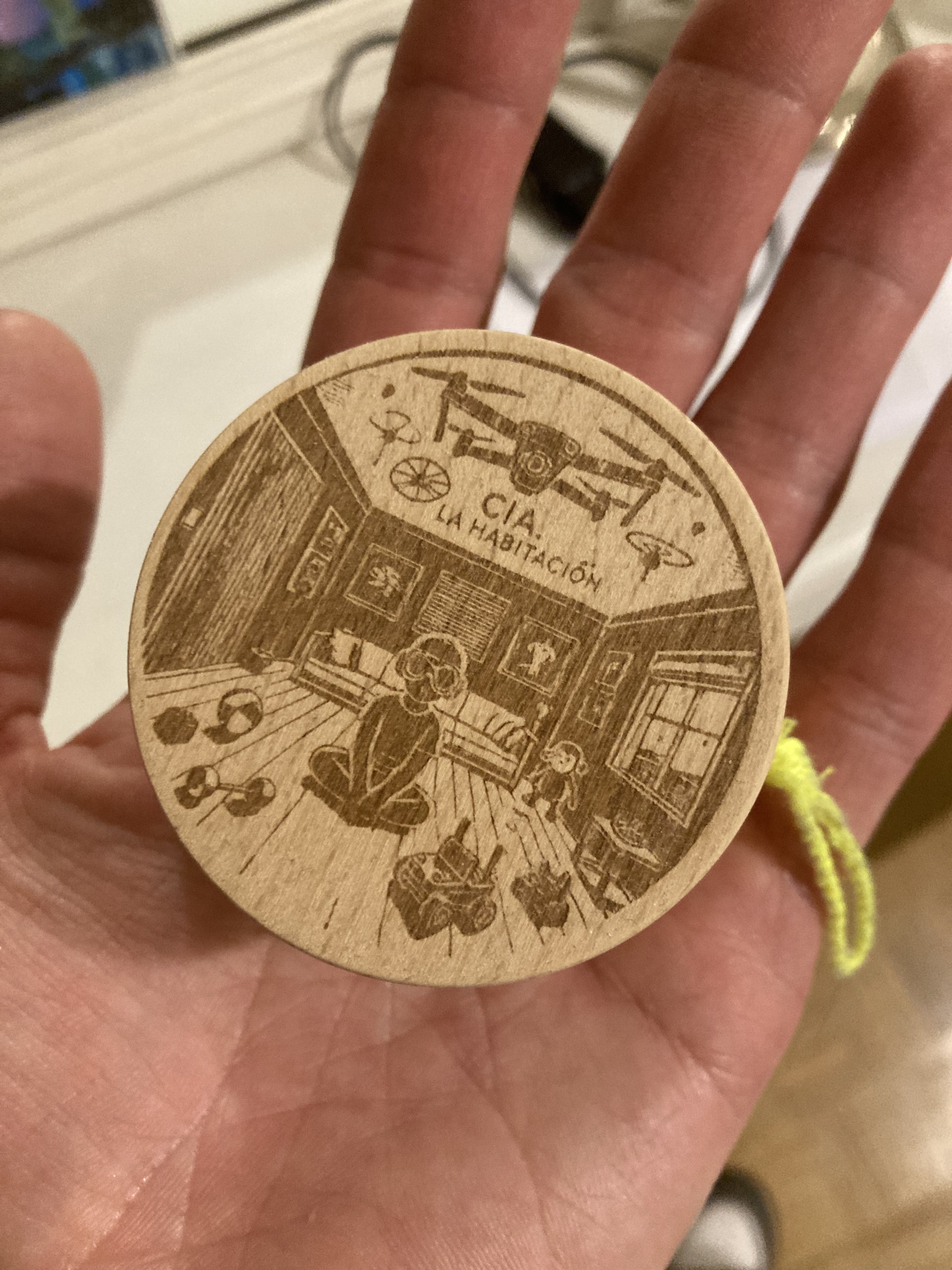 Yoyó clásico de madera. 