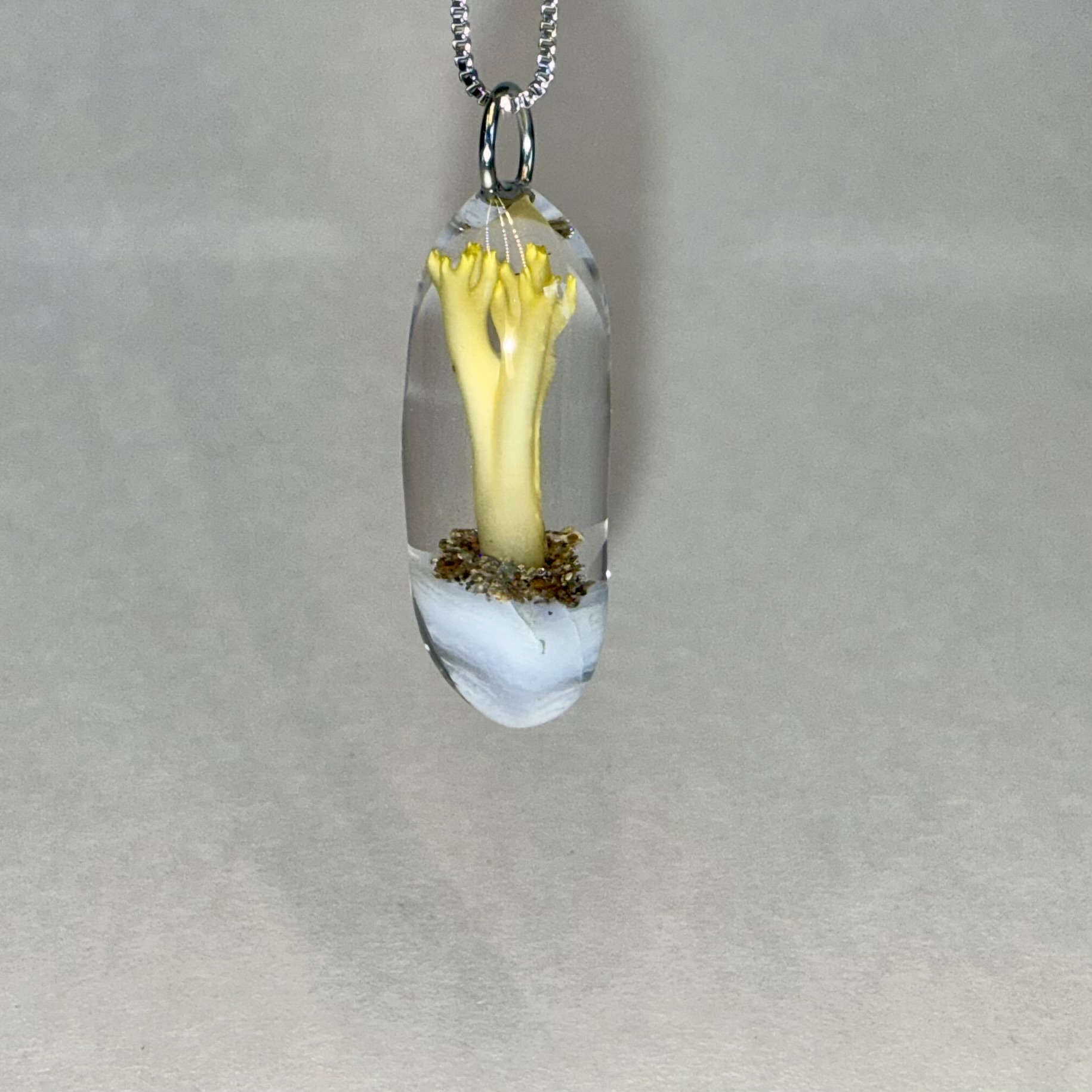 Yellow Coral + sand + blue lace agate