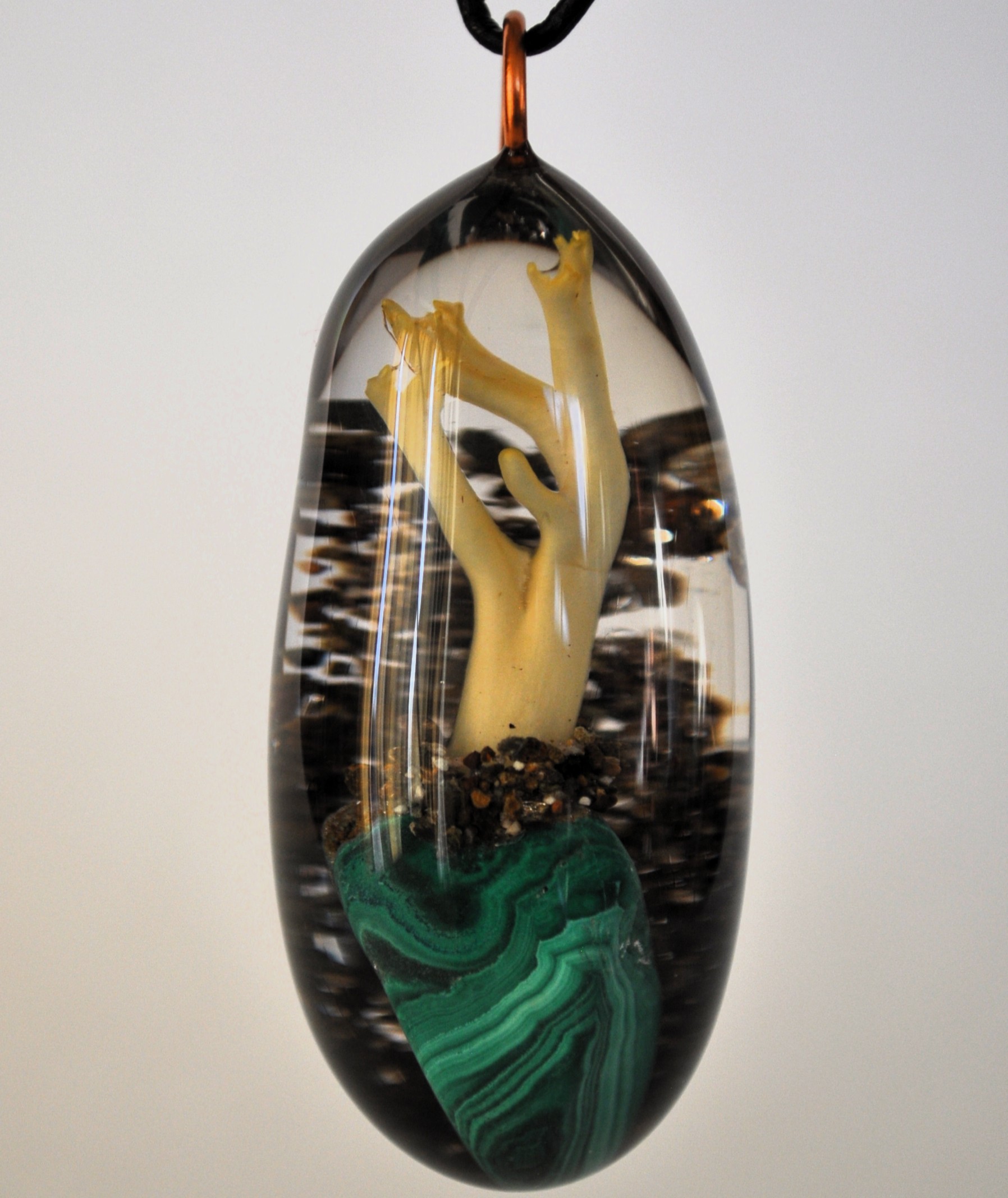 Yellow Coral + Malachite + Sand 