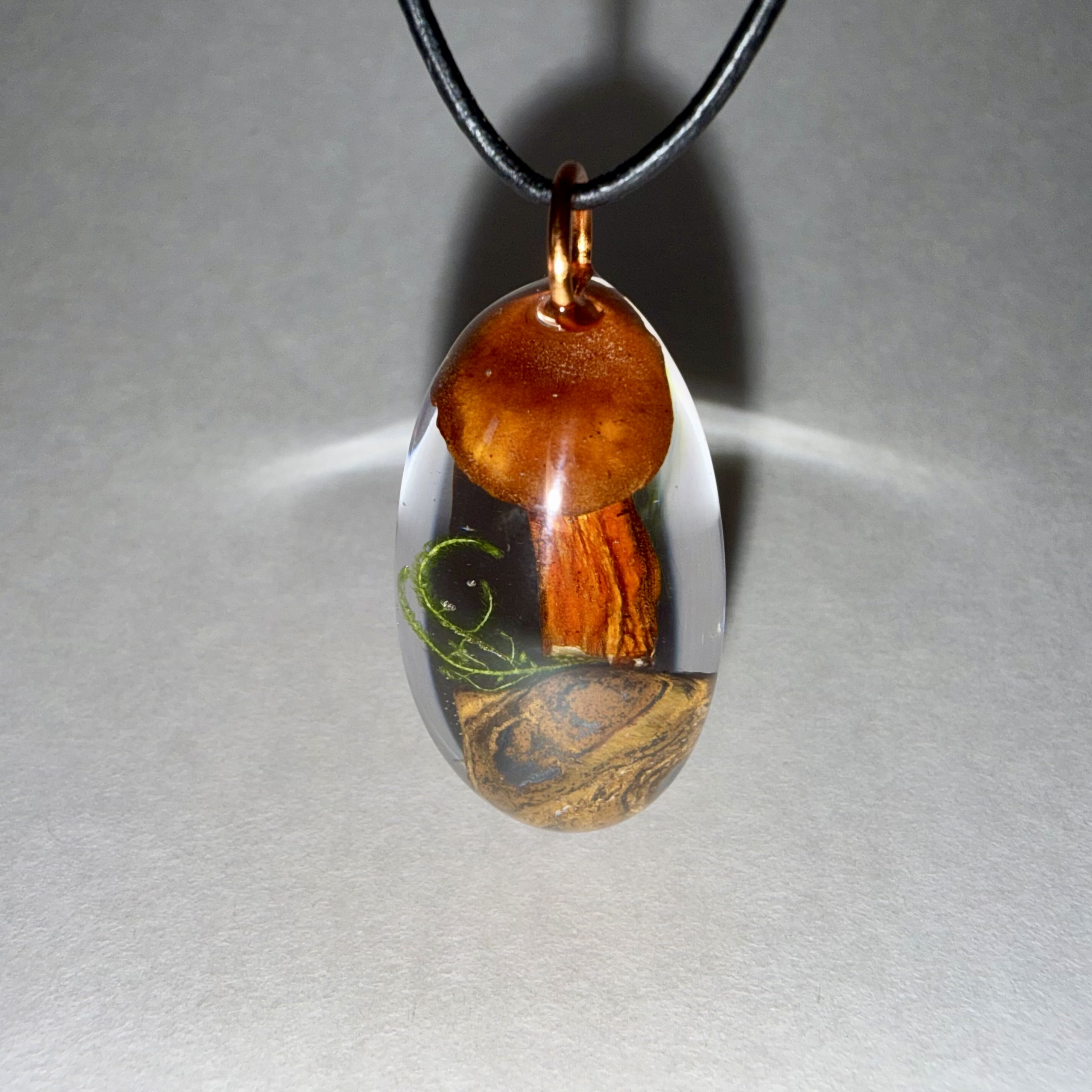 Chanterelle + Tiger's Eye + Moss