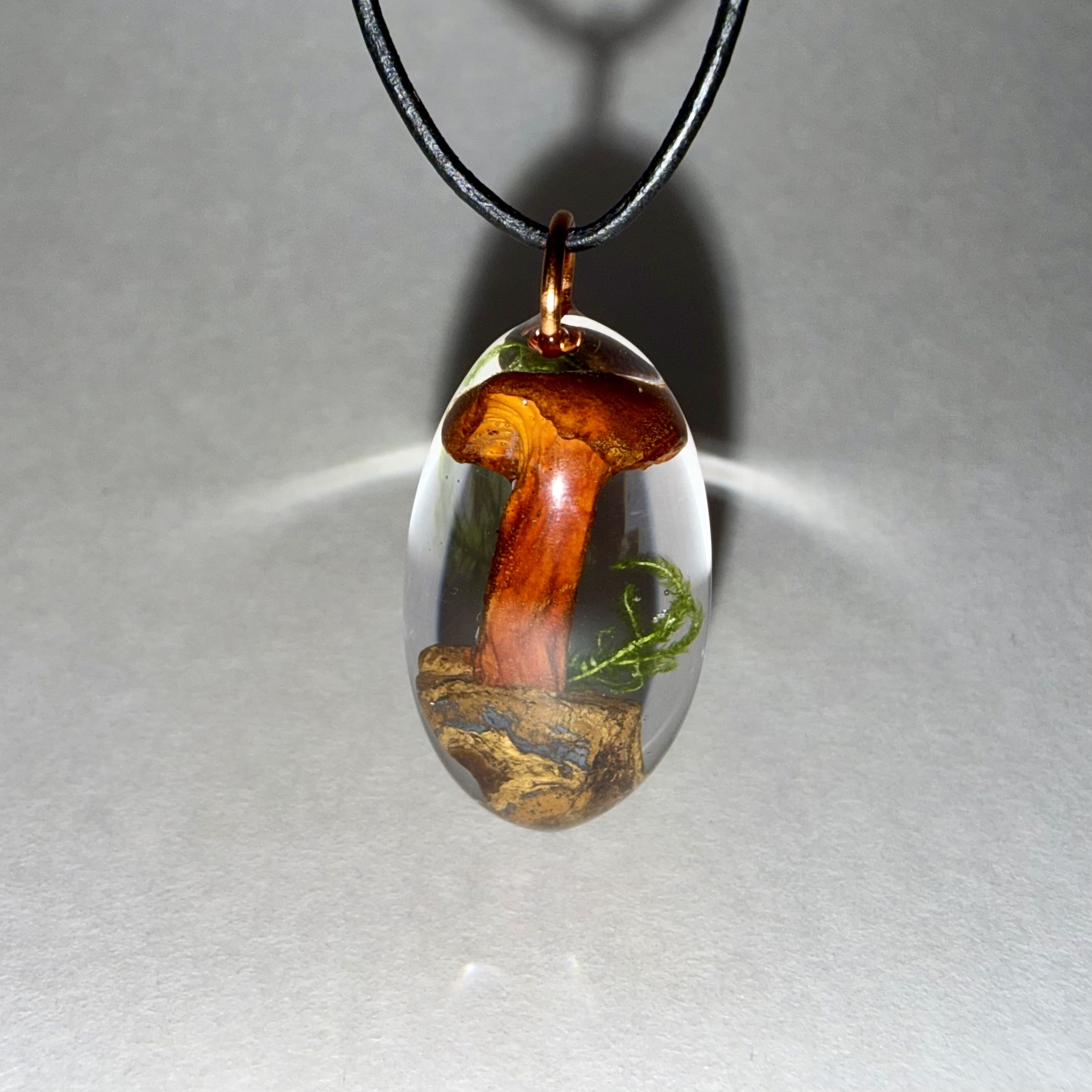 Chanterelle + Tiger's Eye + Moss