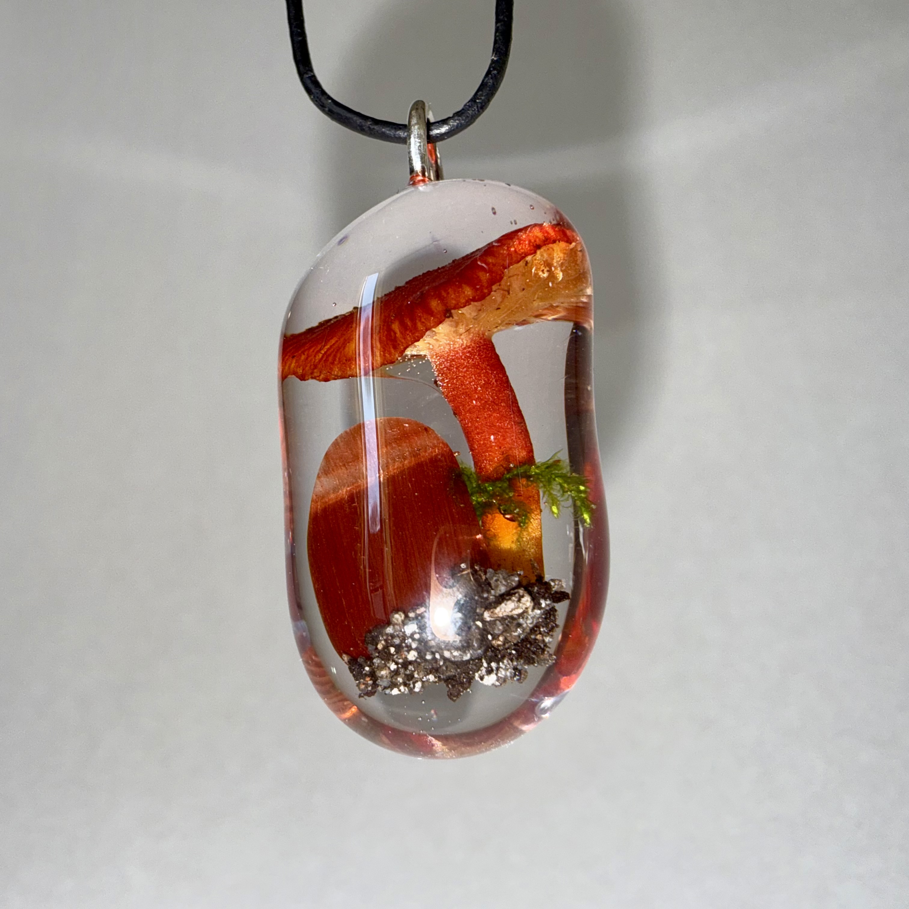 Wax Cap + Red Tiger's Eye + Moss