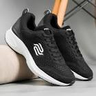 Sepatu olahraga hitam