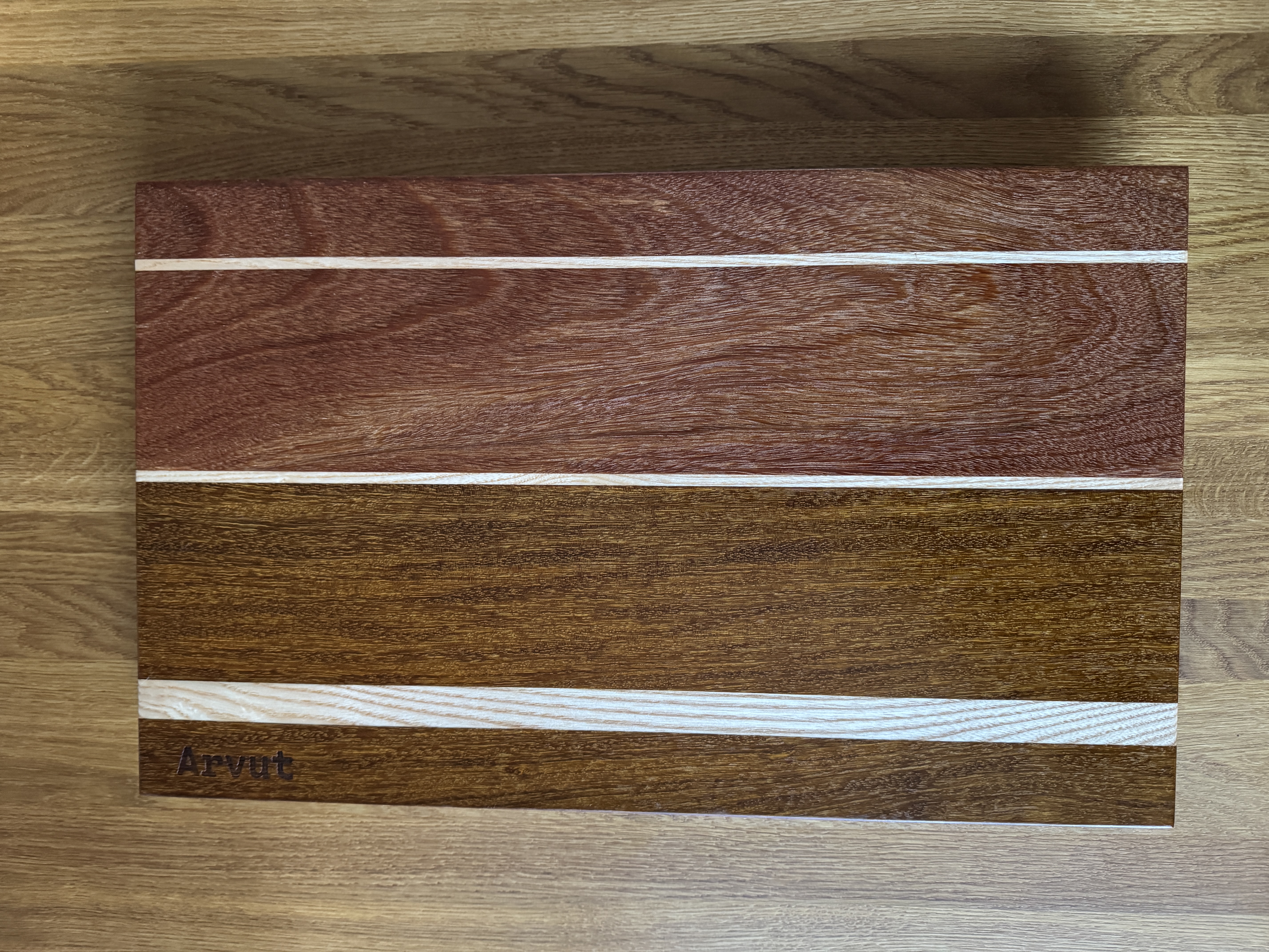 Premium medinė pjaustymo - patiekimo lentelė