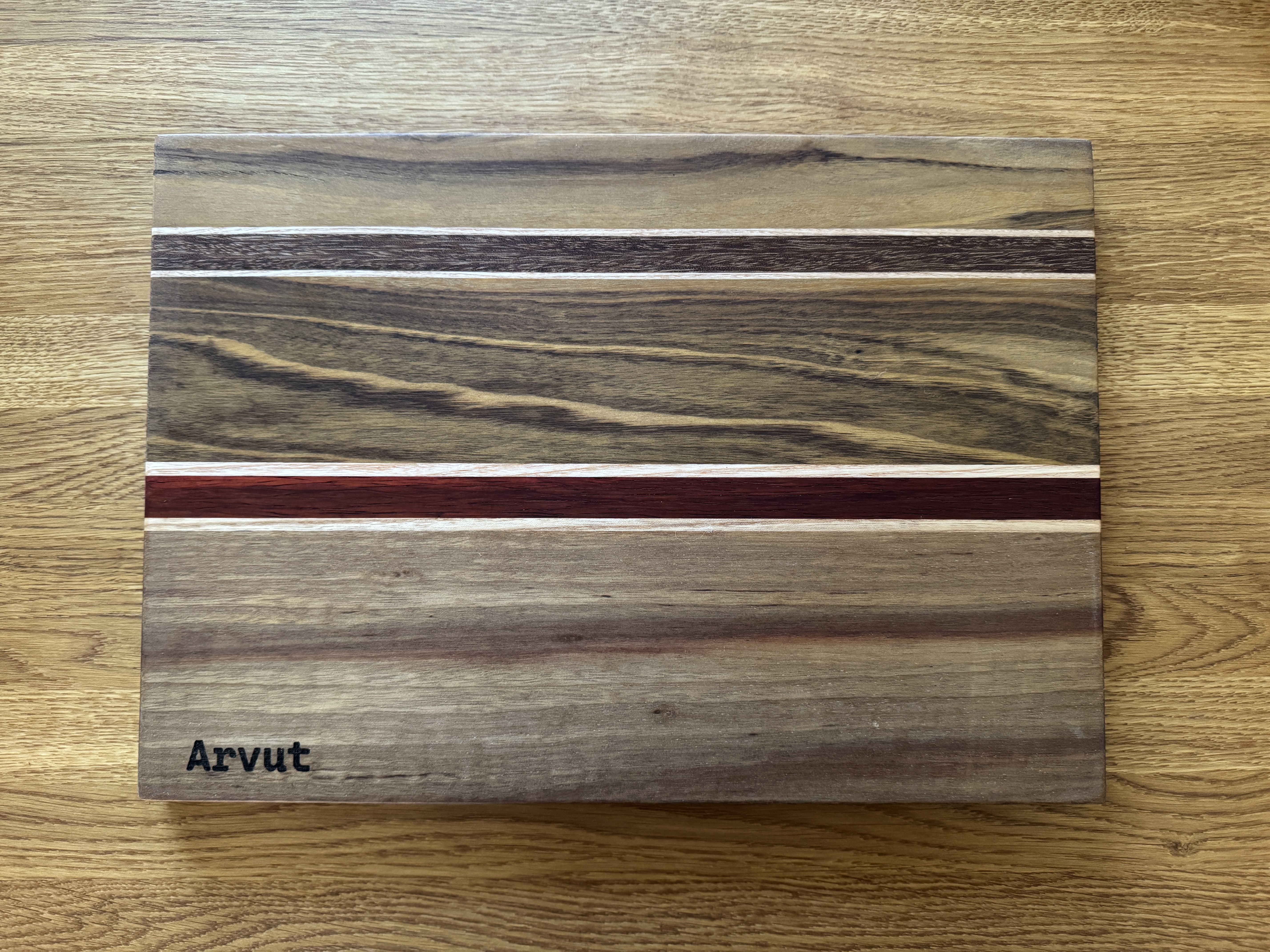 Premium medinė pjaustymo - patiekimo lentelė