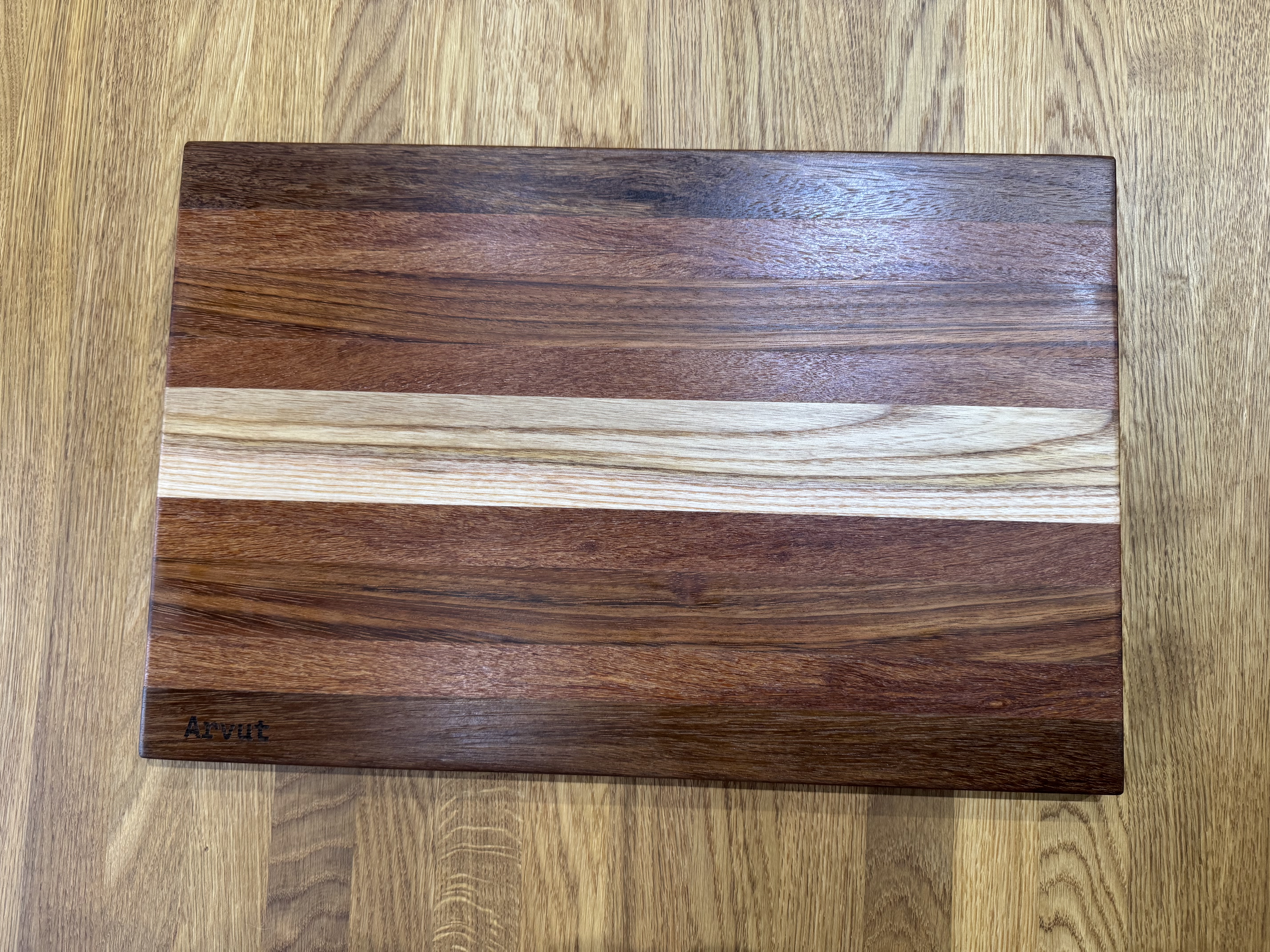 Medinė premium patiekimo-pjaustymo lentelė