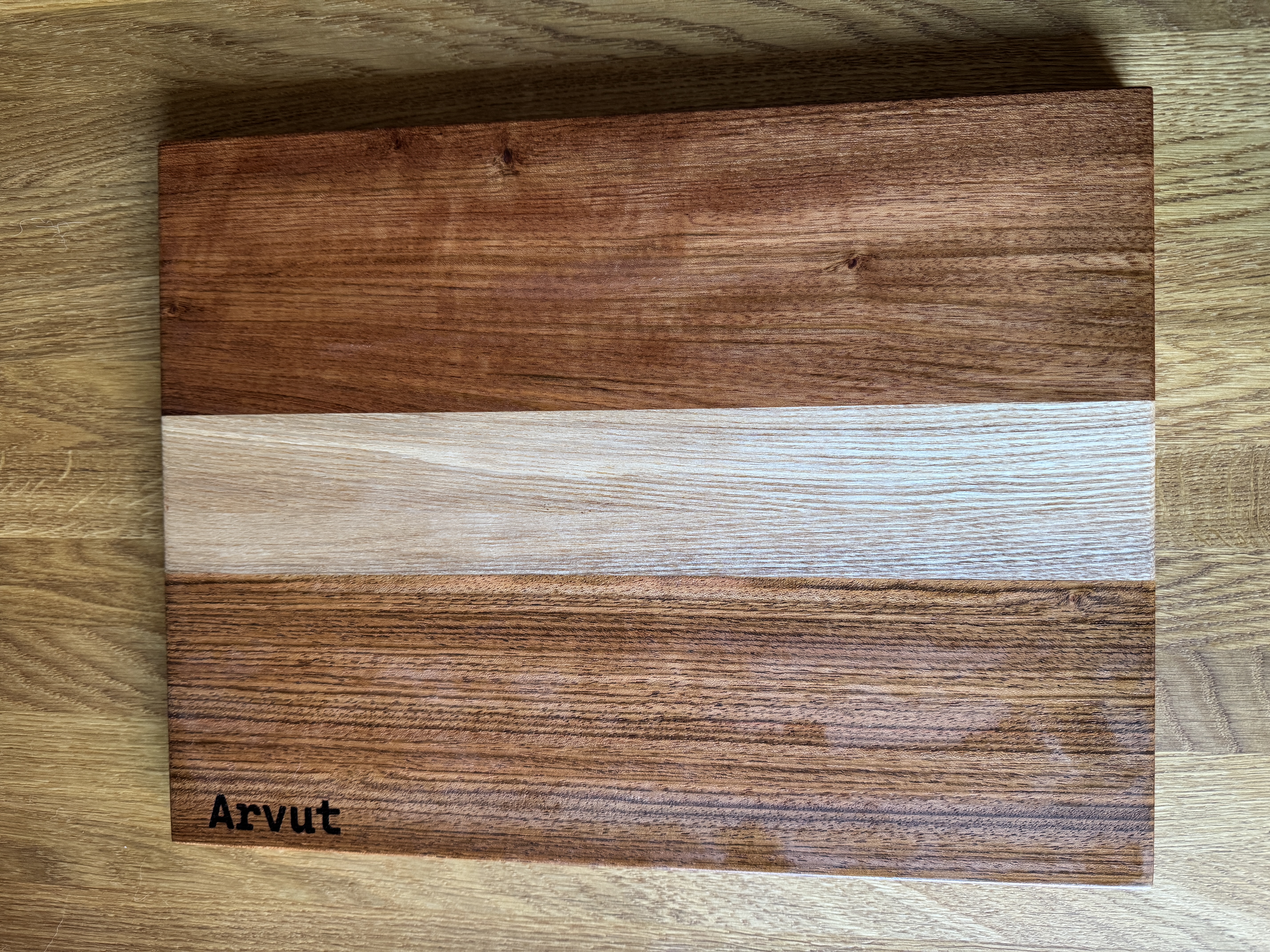 Premium medinė pjaustymo - patiekimo lentelė