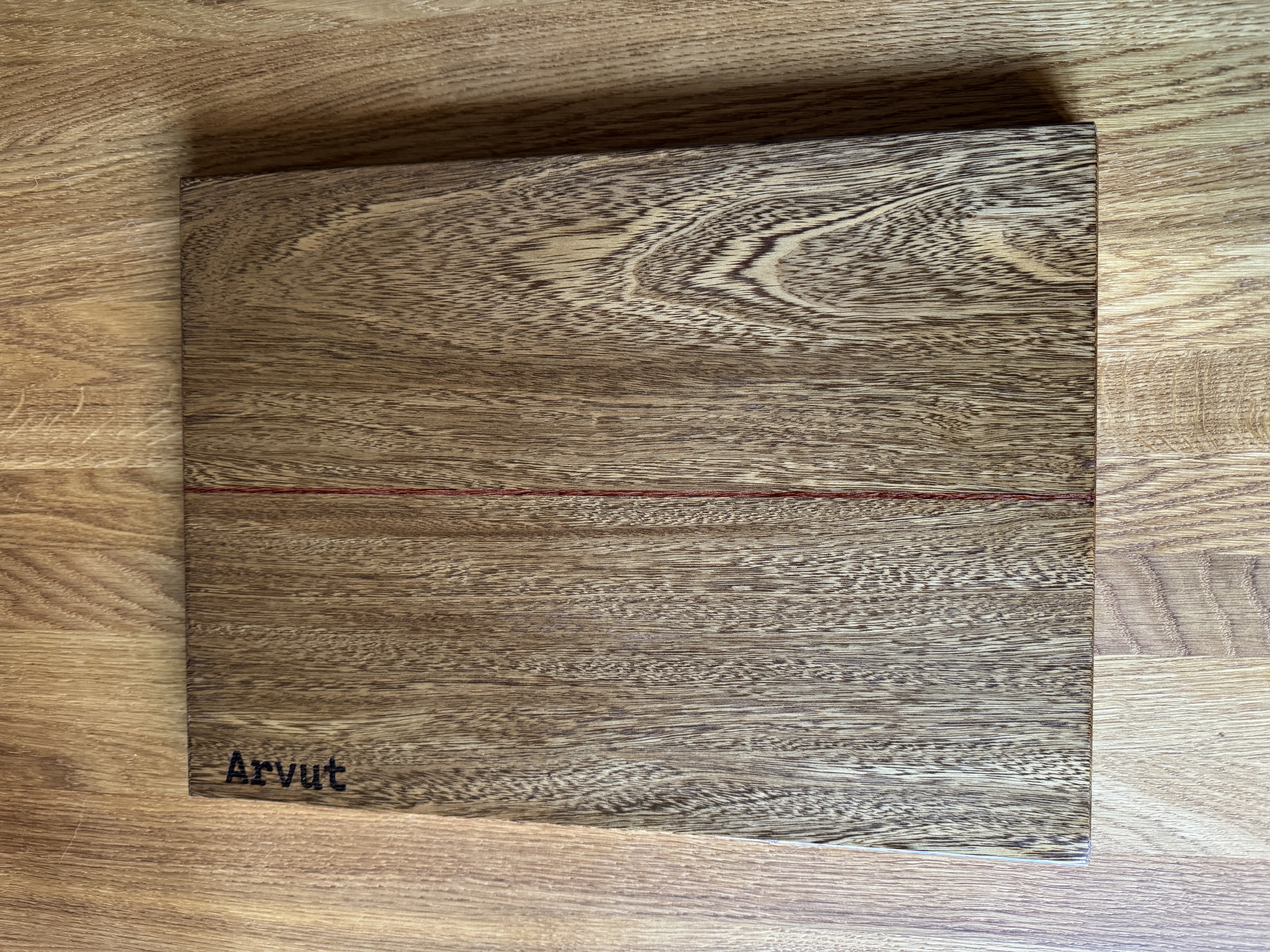 Premium medinė pjaustymo - patiekimo lentelė