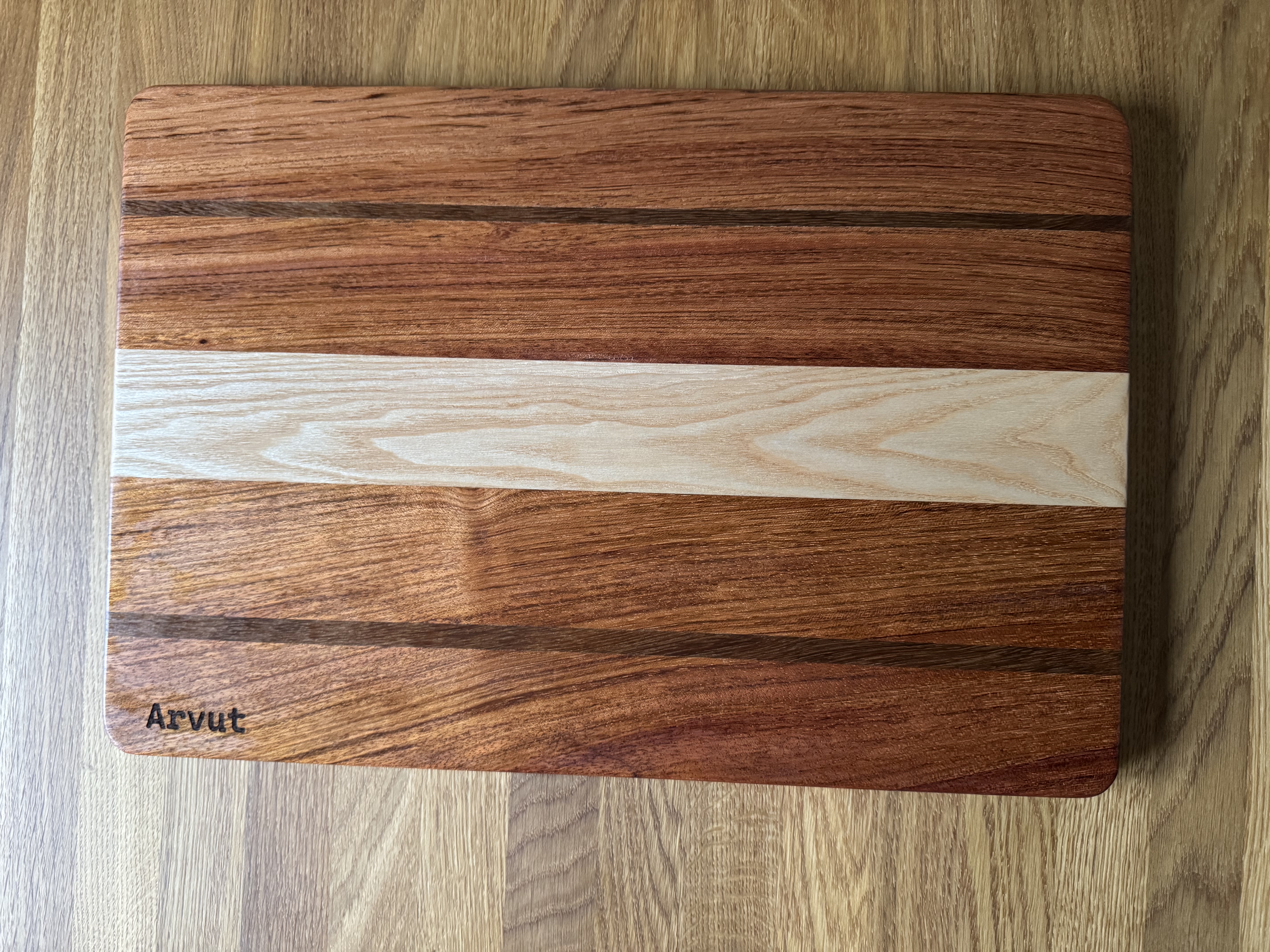  Medinė premium patiekimo-pjaustymo lentelė