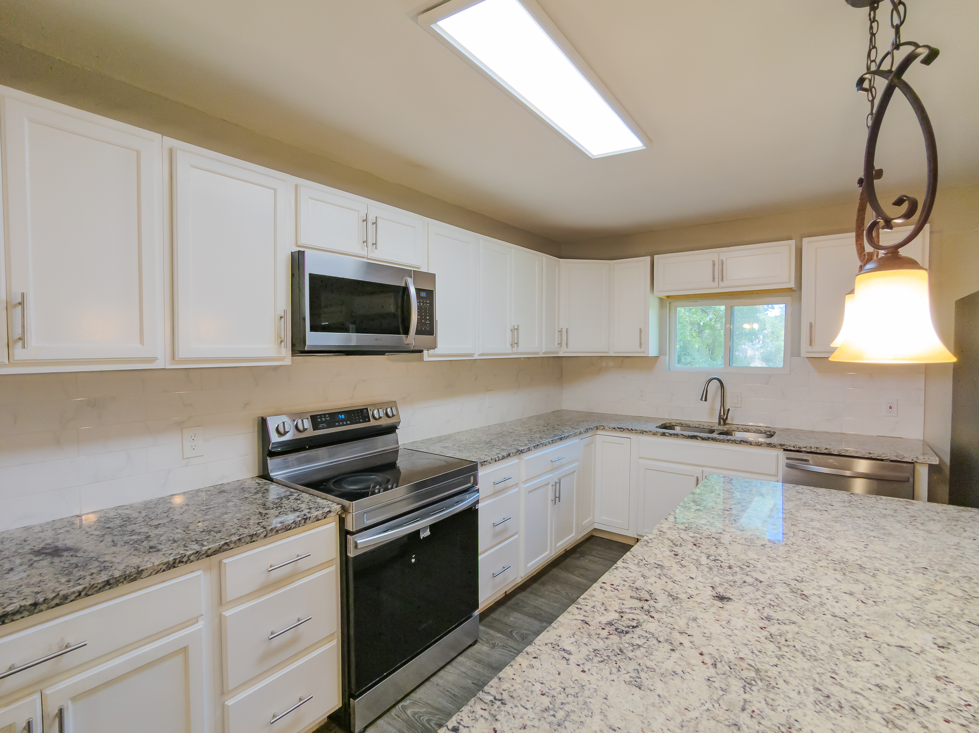 1222 S Peachtree Rd, Mesquite, TX 75149