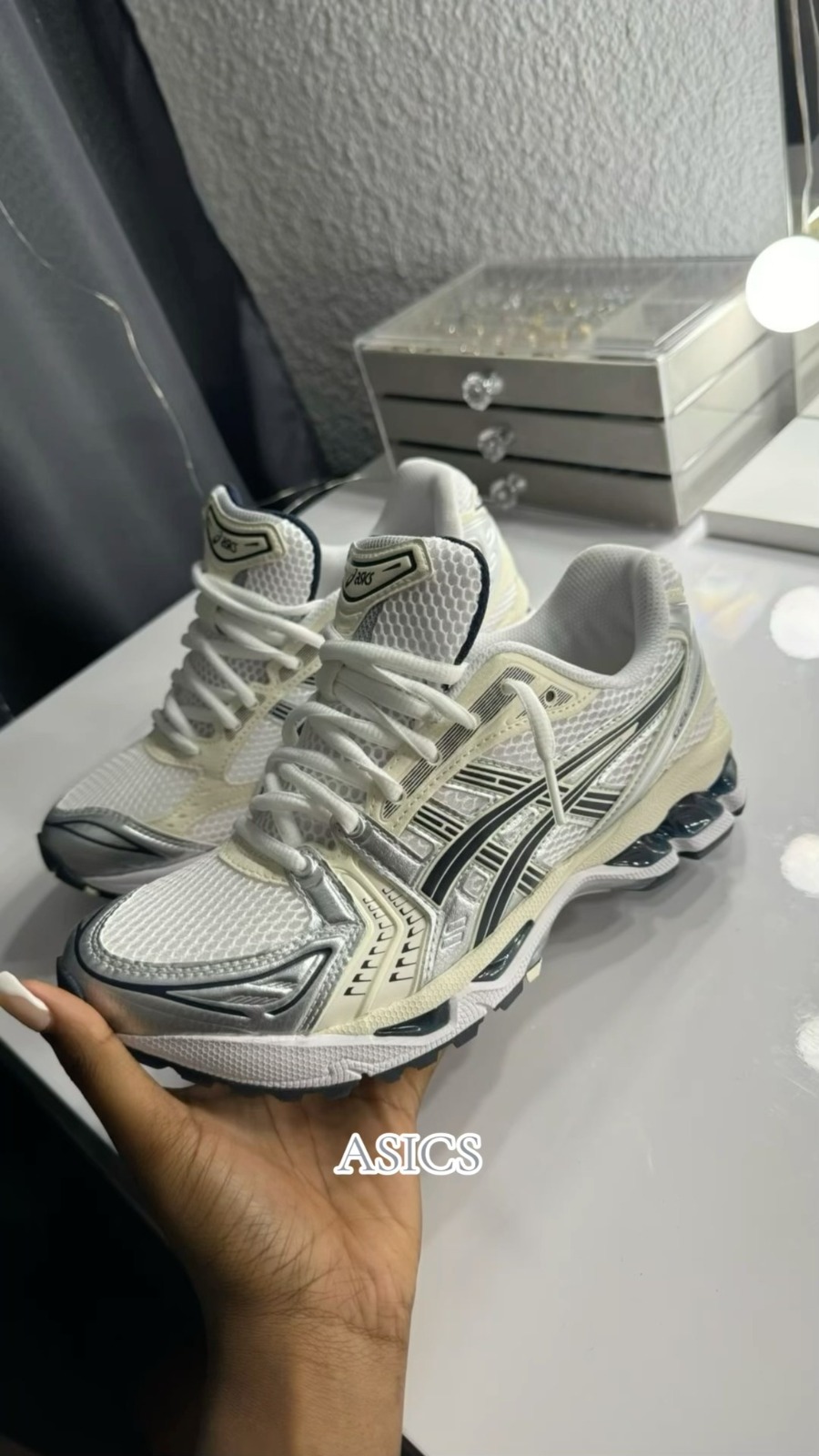 ASICS GEL-KAYANO 14 Sneakers