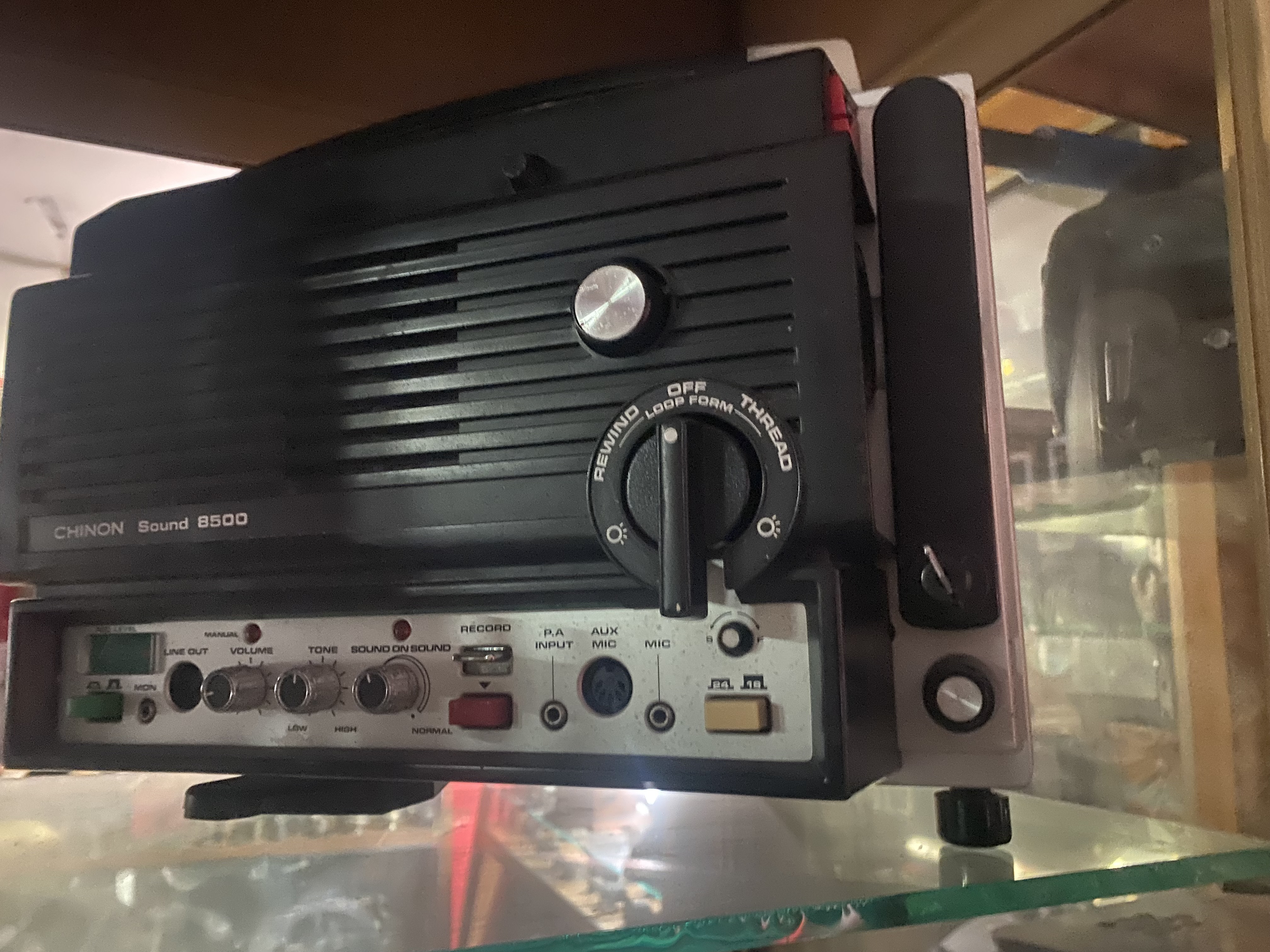 Chinon Sound 8500 Projector