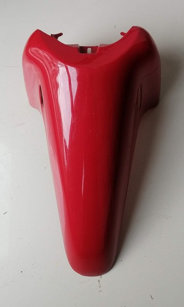 Kırmızı Motosiklet Ön Çamurluğu