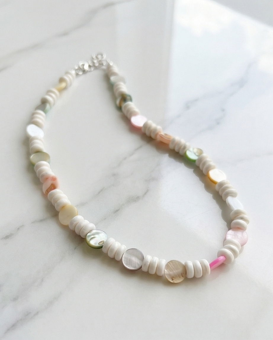 Kaklo papuošalas "Kriauklytė"