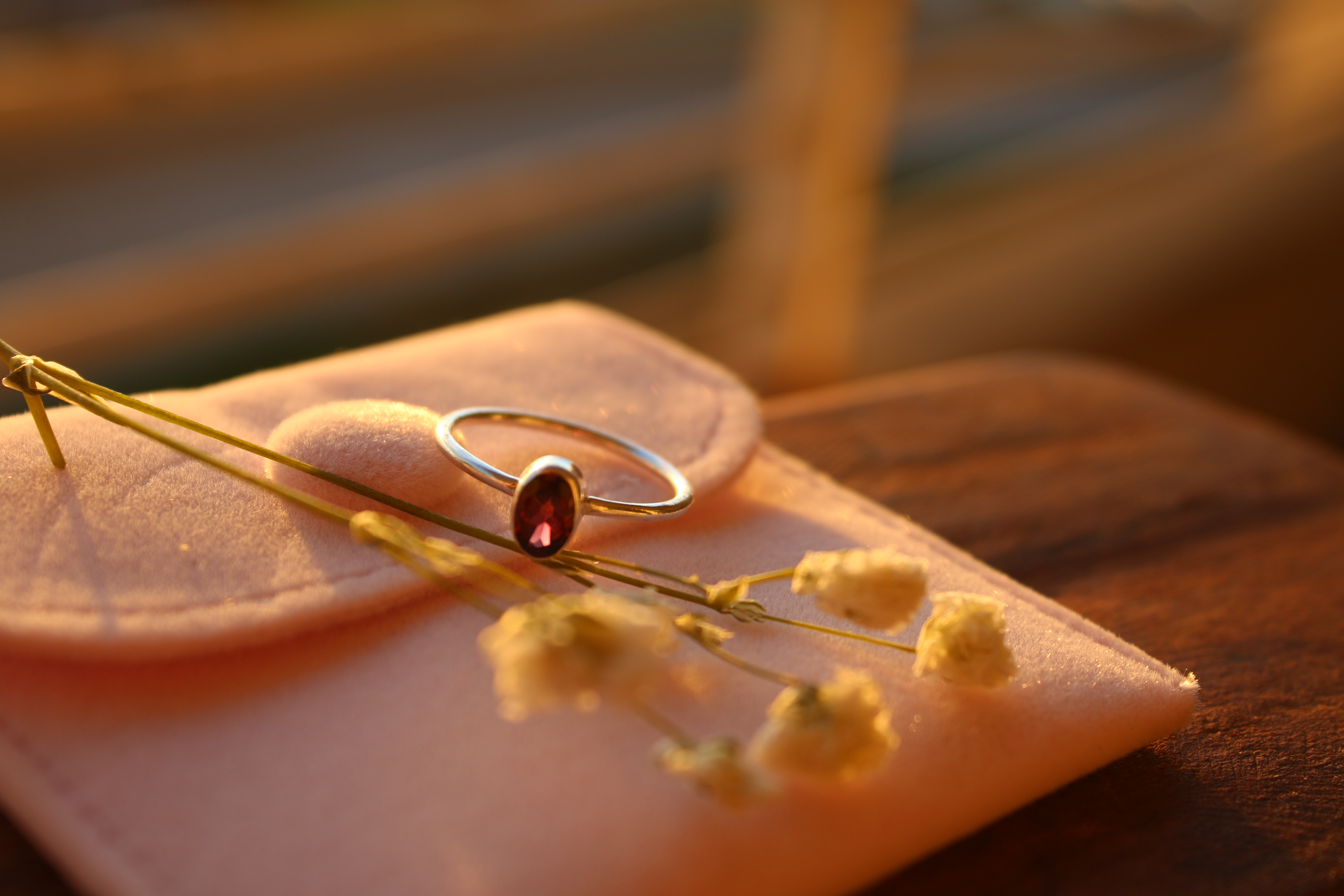 Anillo Nueva Delhi Rojo