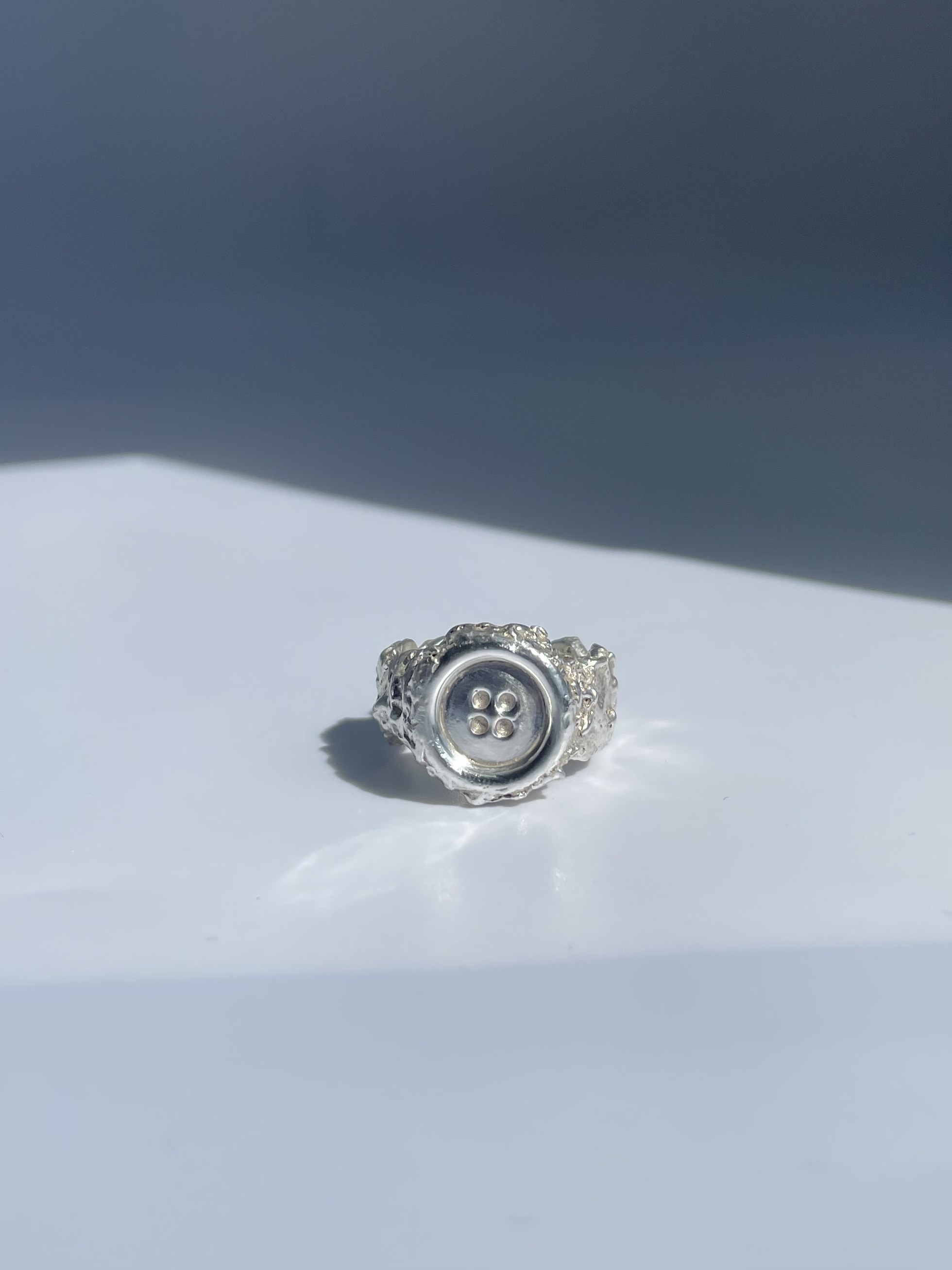 Static Button Ring 002