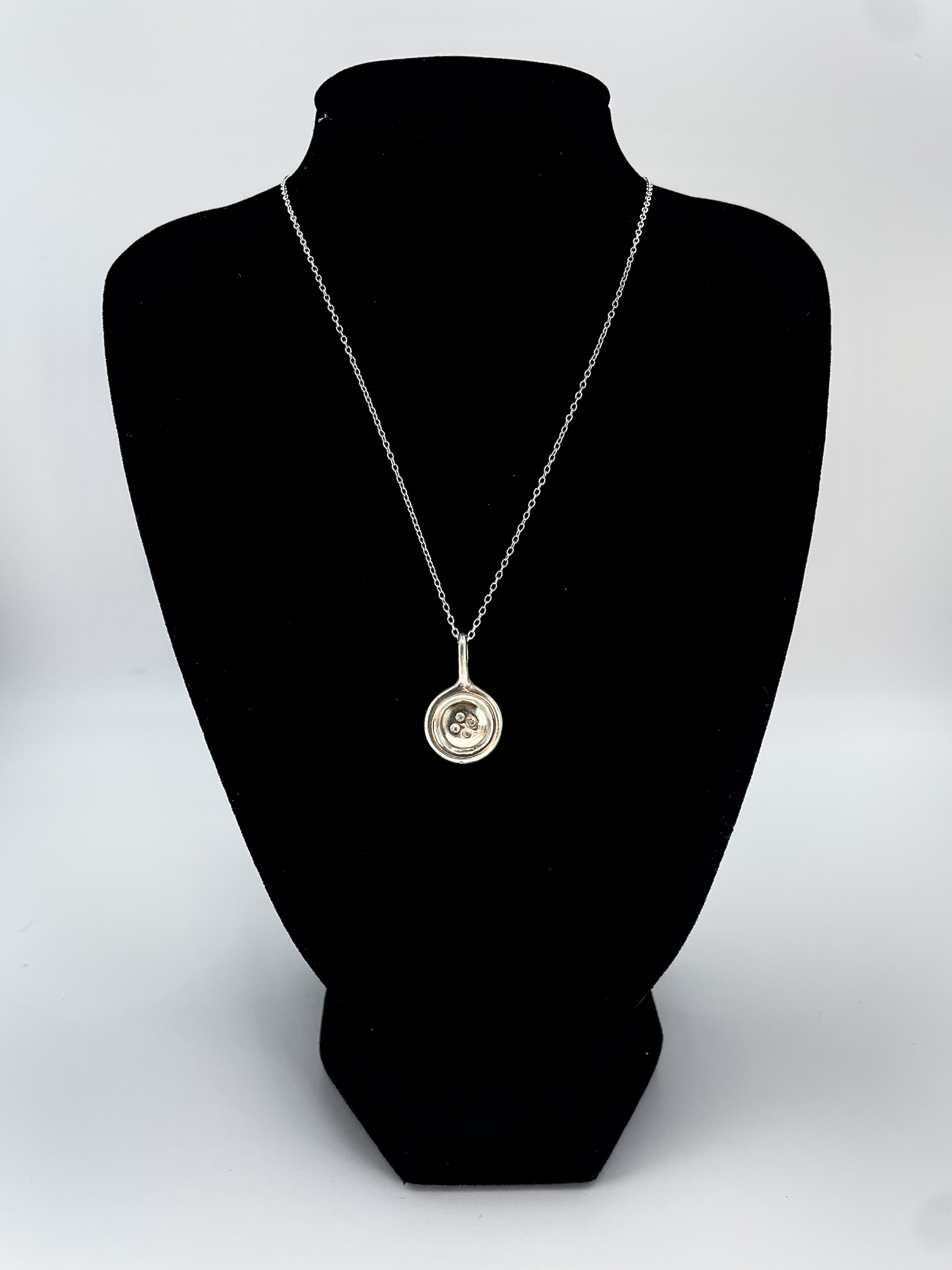 Classic Button Pendant 001