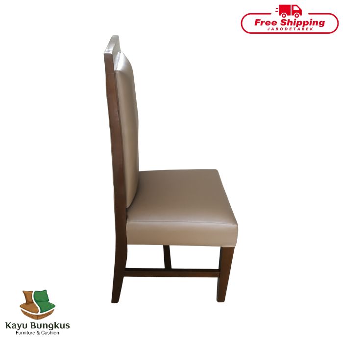 Kursi Makan Semi Bungkus