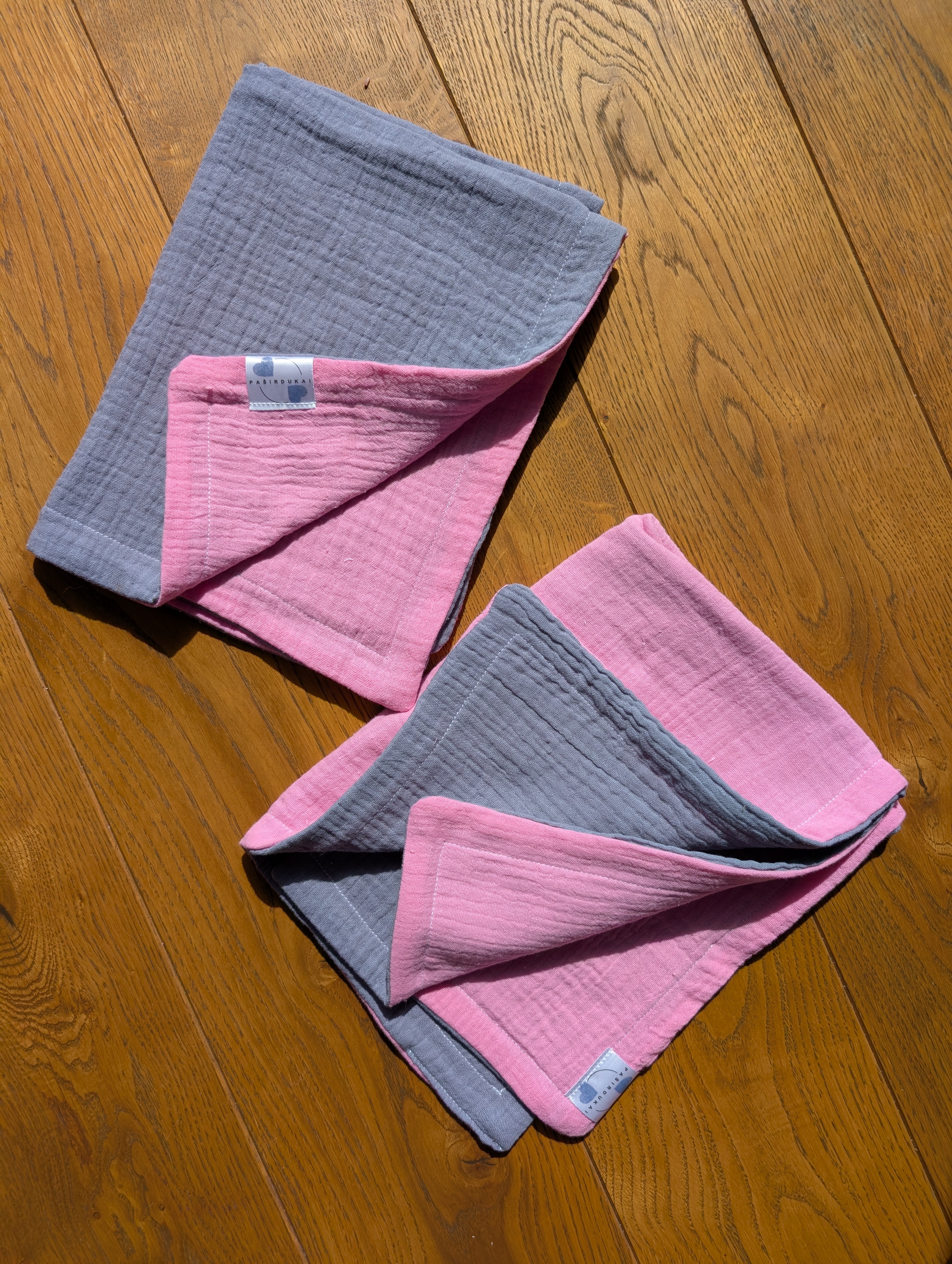 Du dvigubi merliukai - Pilkas-rožinis