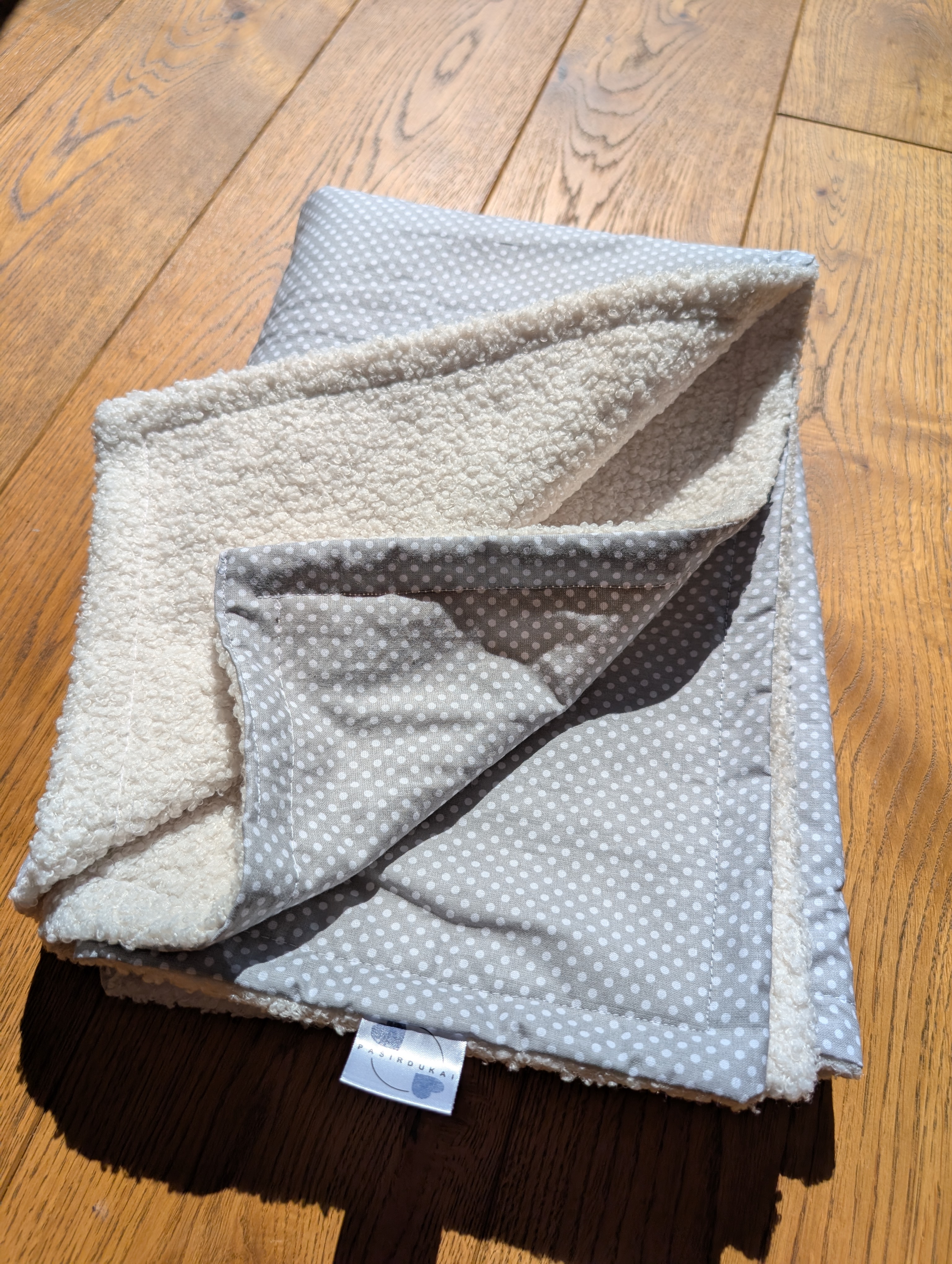 Didelis Teddy pledukas kreminis su taškiukais