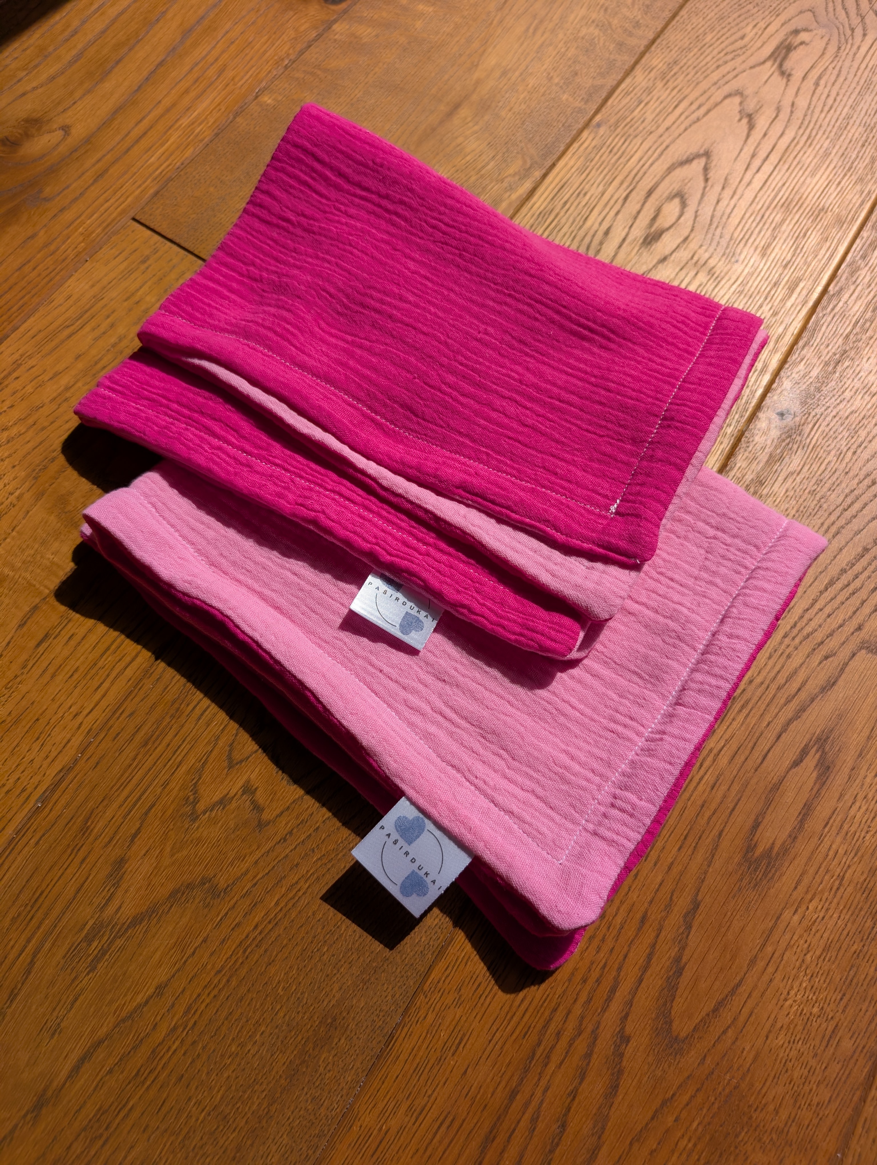 Du dvigubi merliukai - Rožinė-rausva