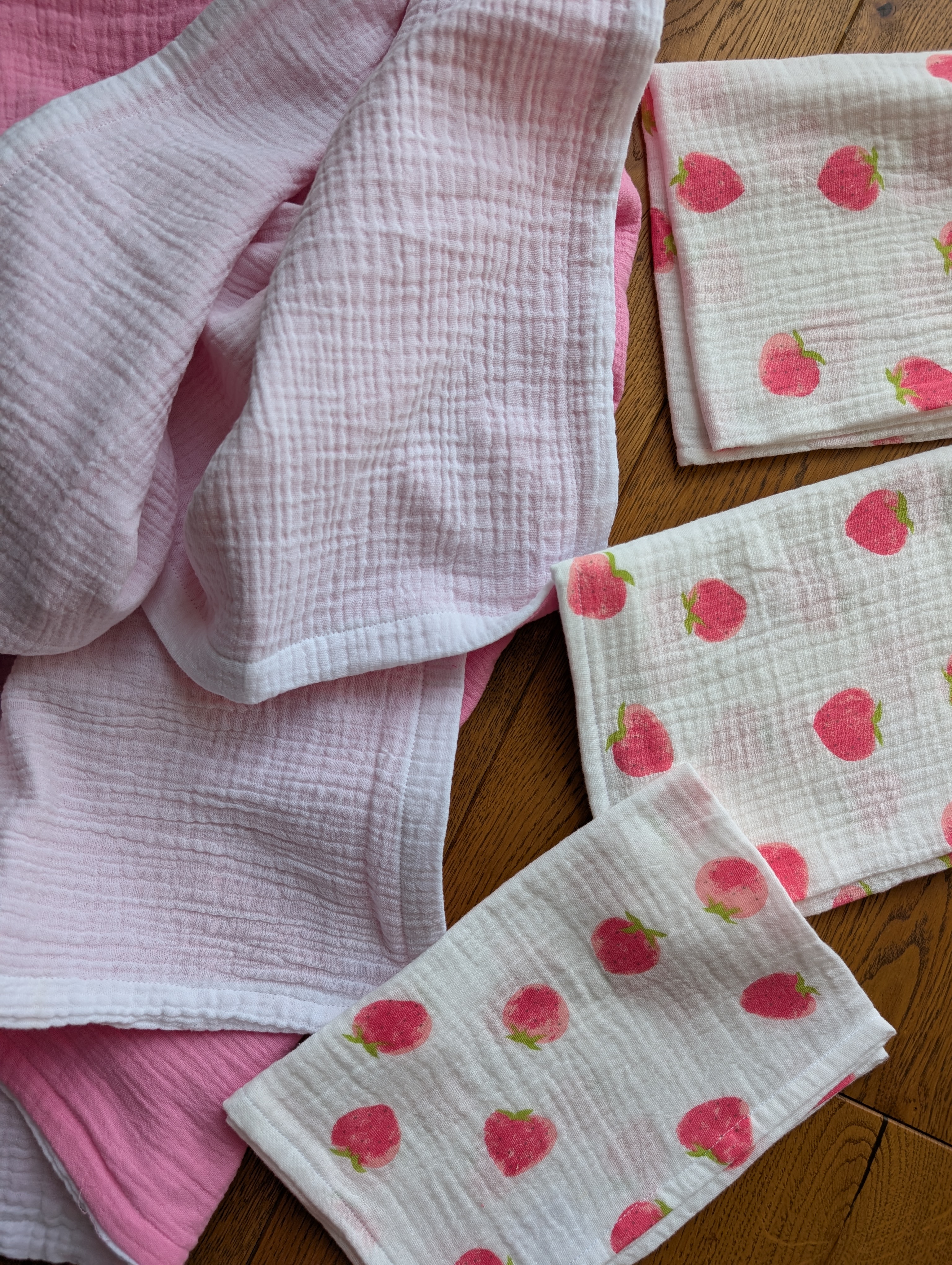 Muslino rinkinys Rožinis-braškės