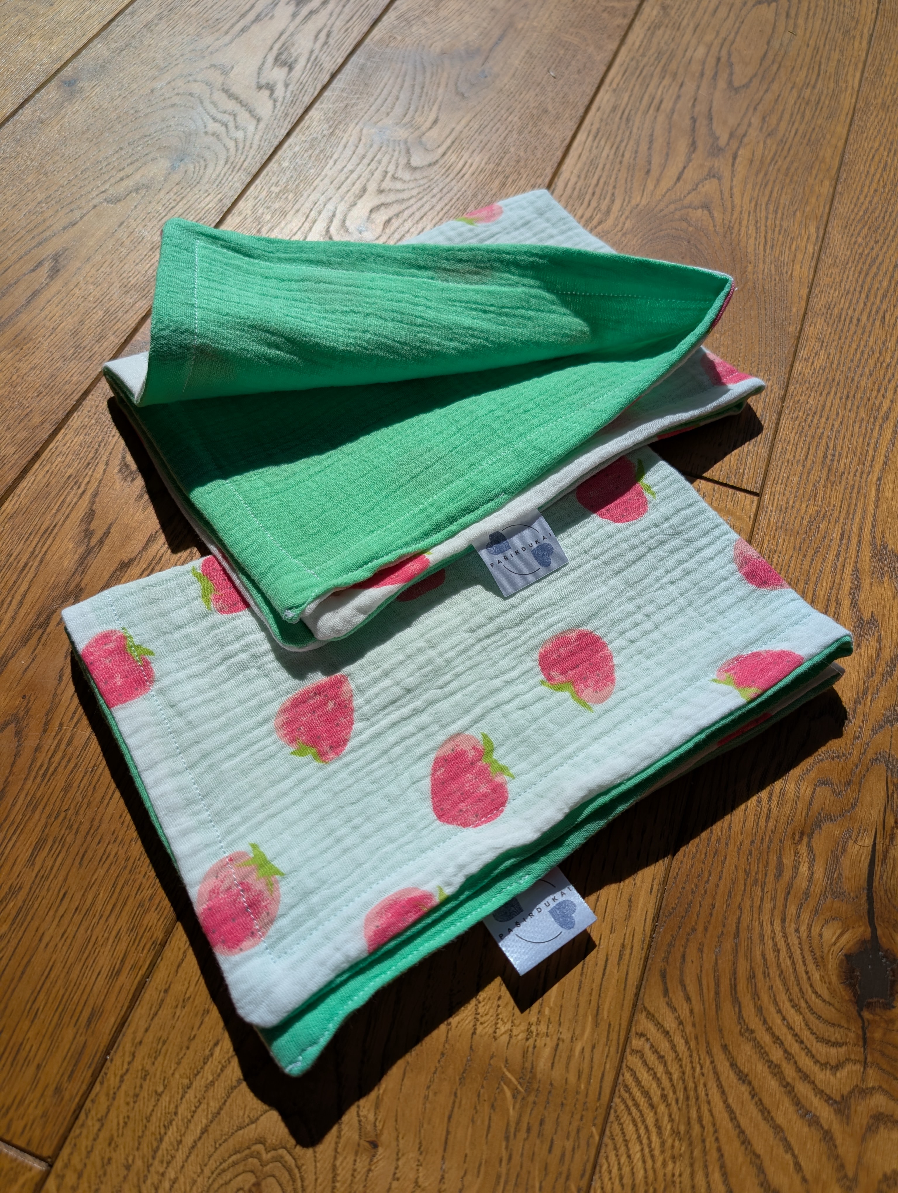 Du dvigubi merliukai - Gaivi žalia ir braškės