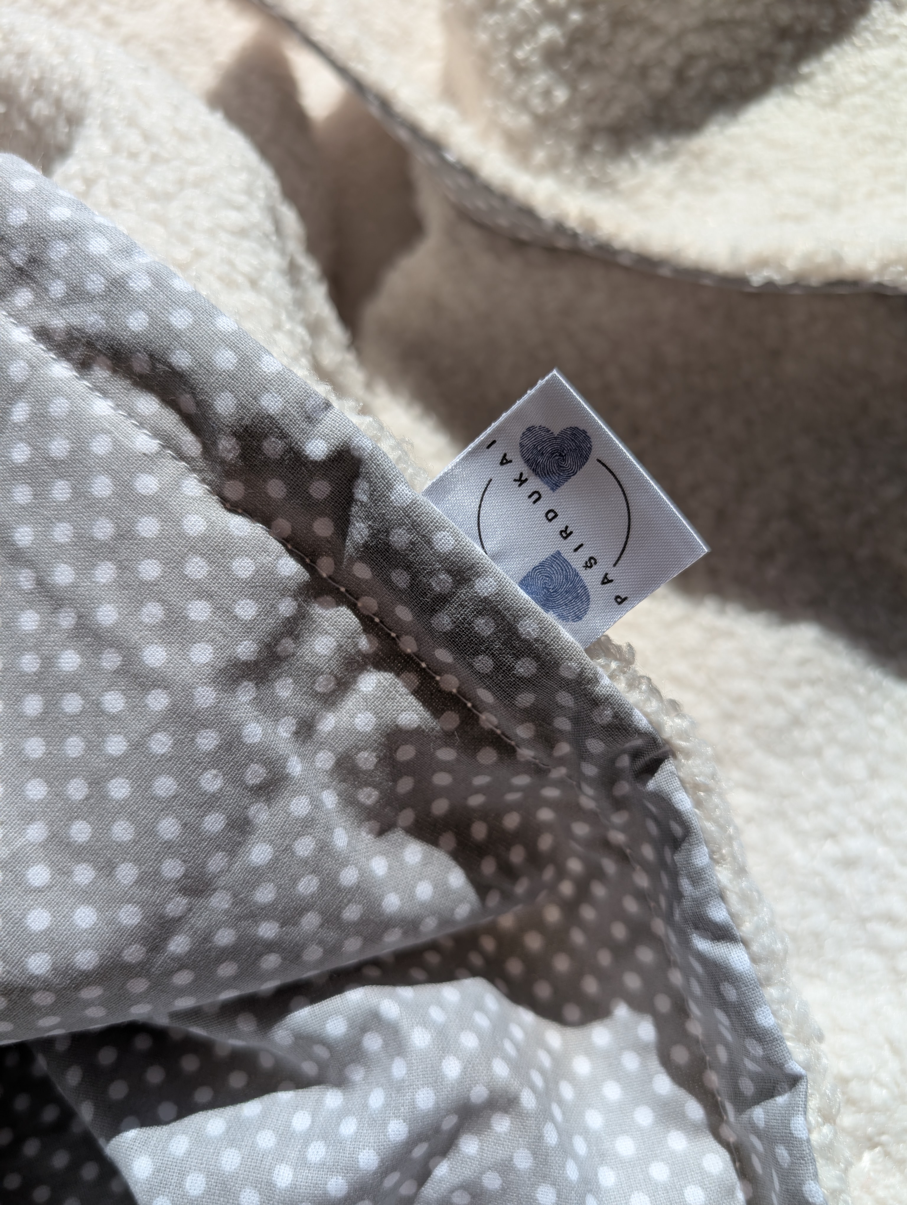 Didelis Teddy pledukas kreminis su taškiukais