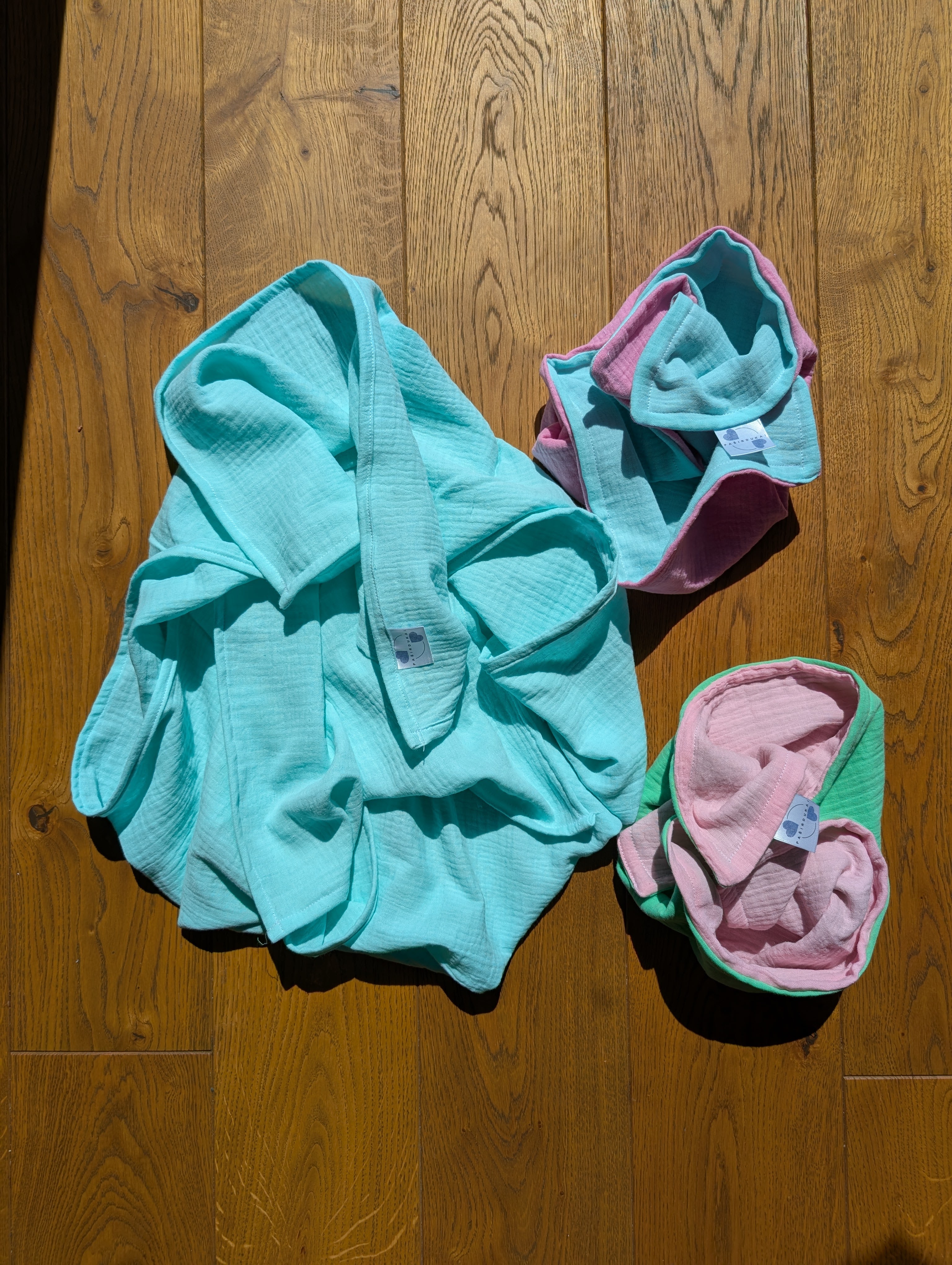 Muslino rinkinys Žydra - Rausva - gaivi žalia