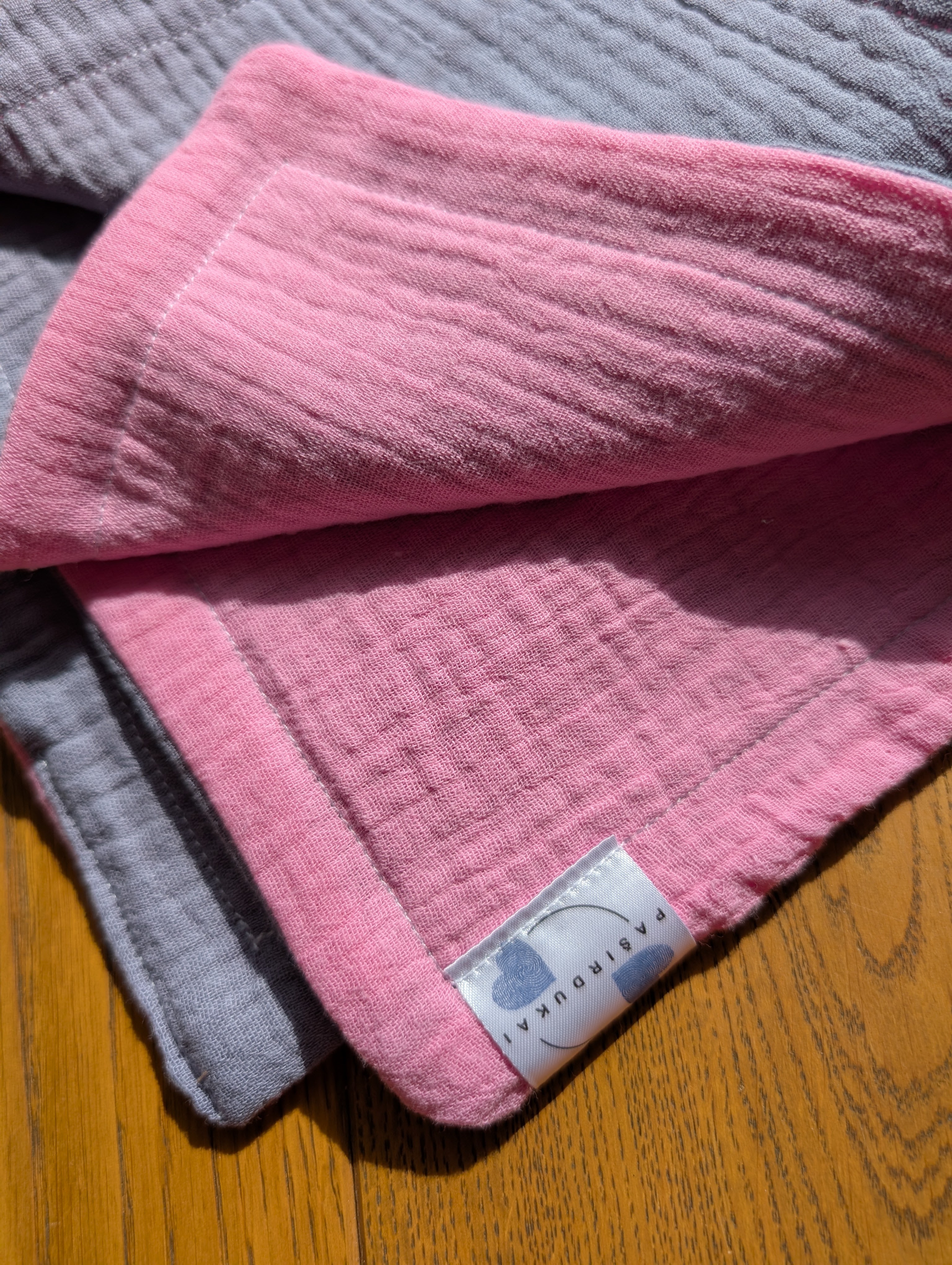 Du dvigubi merliukai - Pilkas-rožinis