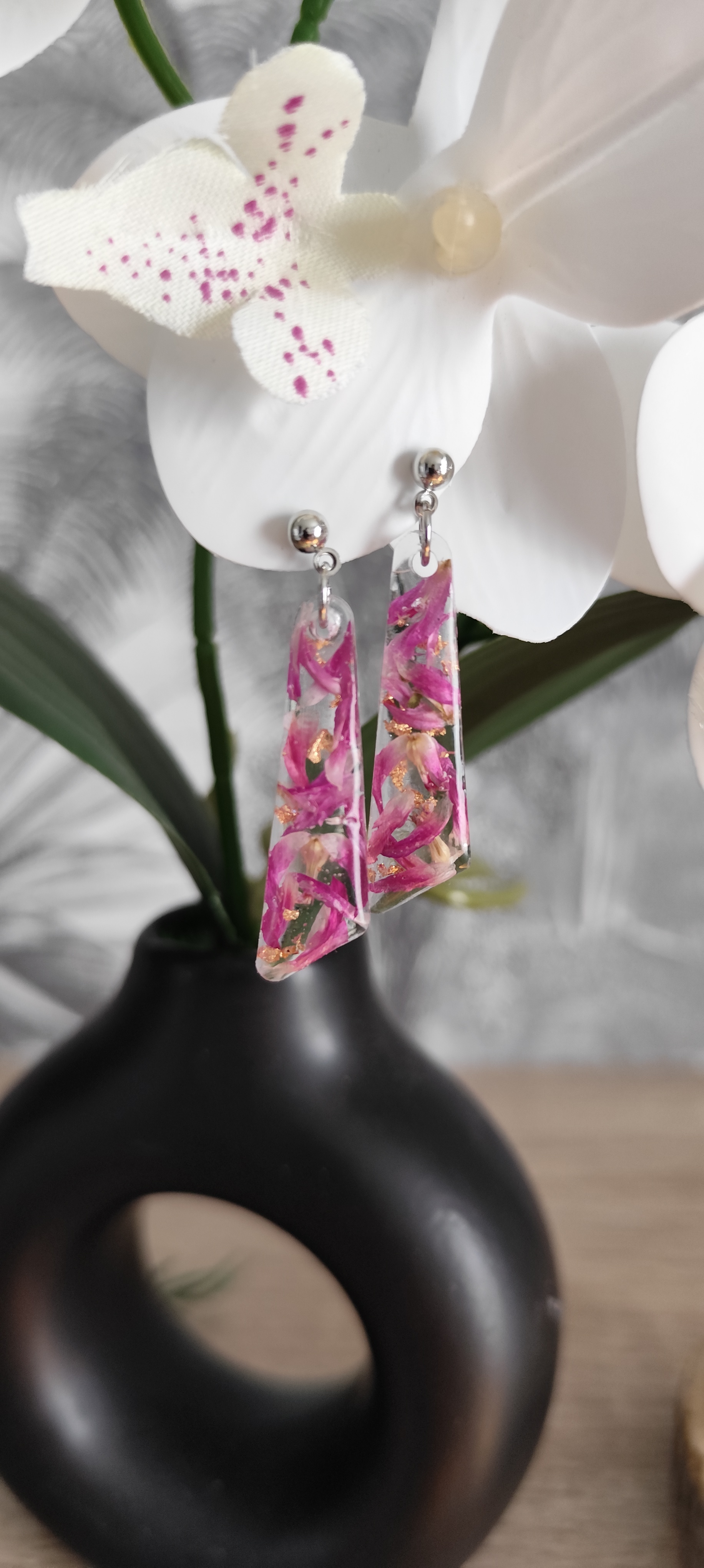 Boucles d'oreilles en résine fleurie