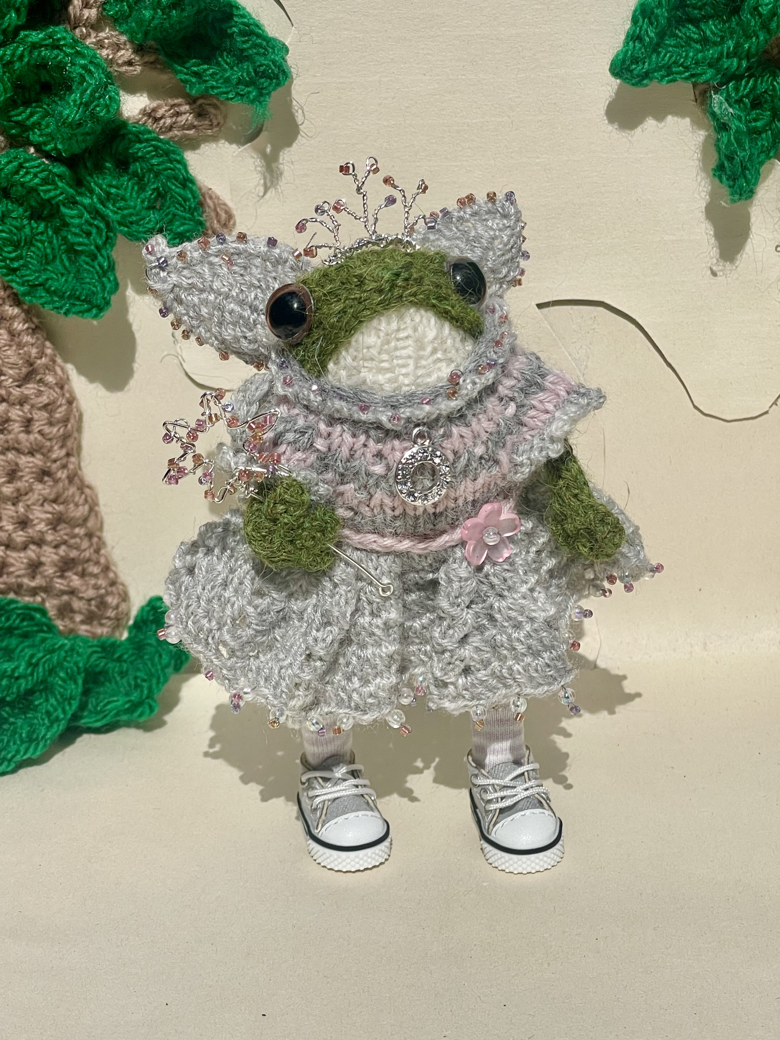 Faye the little knitted Fairy Frog
