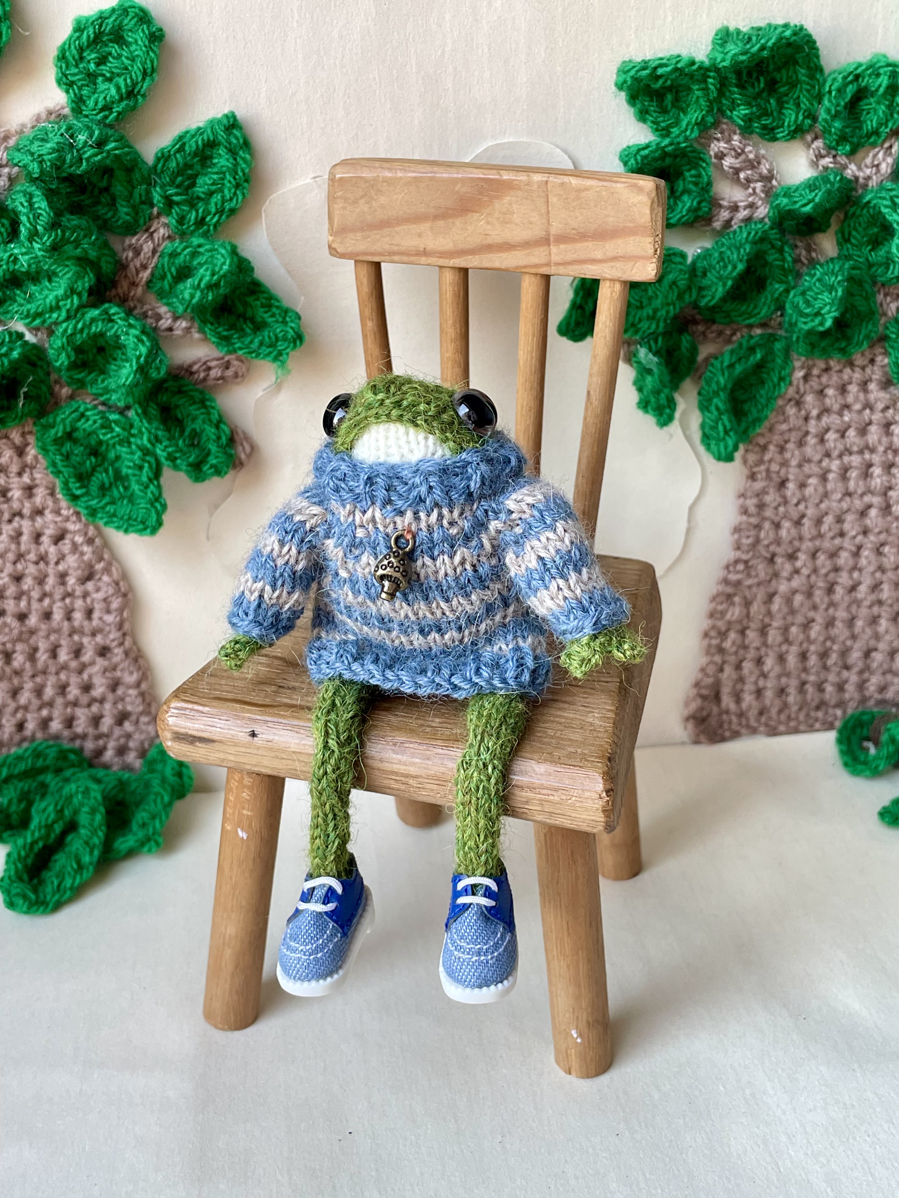 Archie, the delightful handmade little knitted froggy ornament