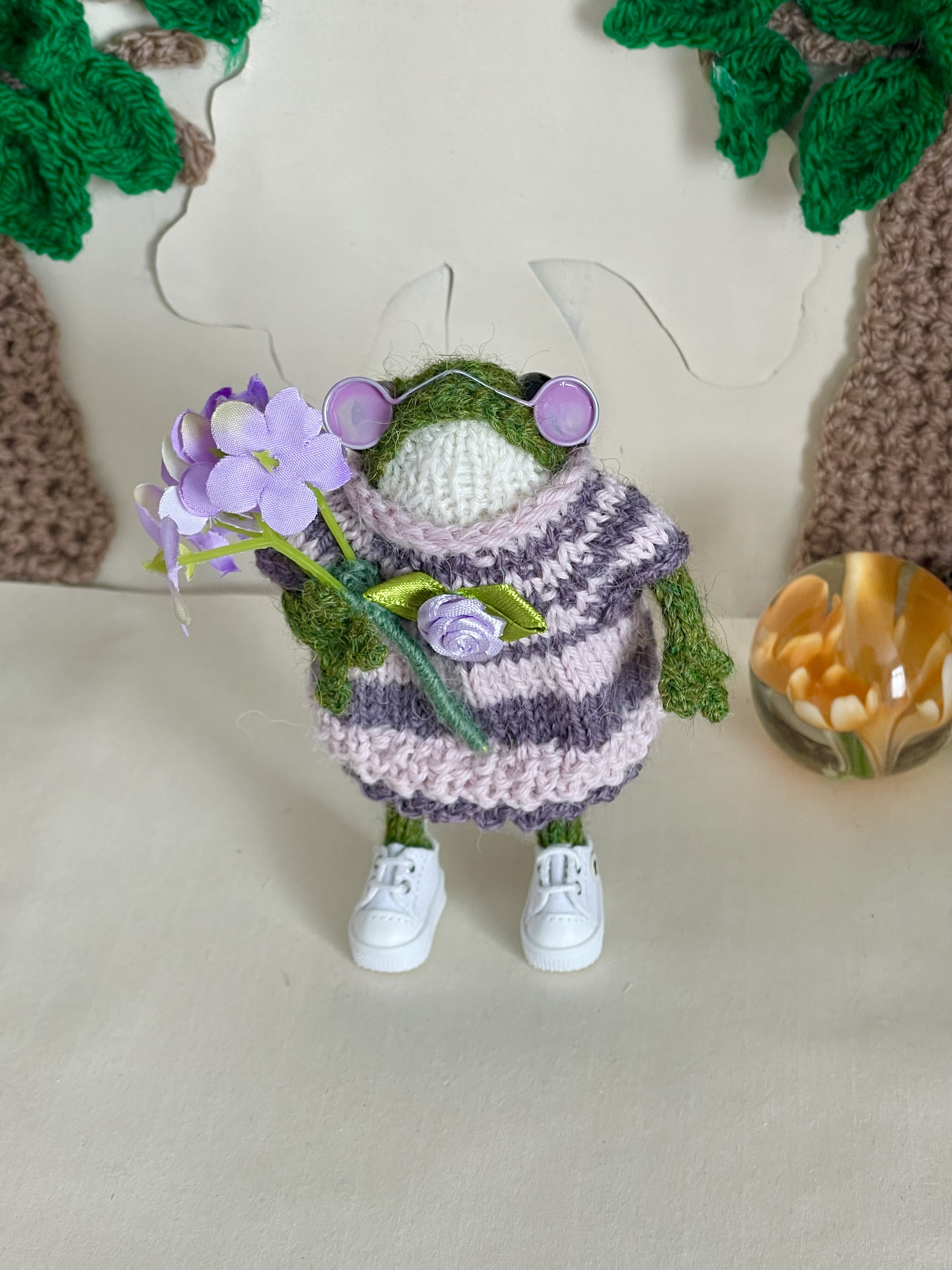Florence the Little knitted frog