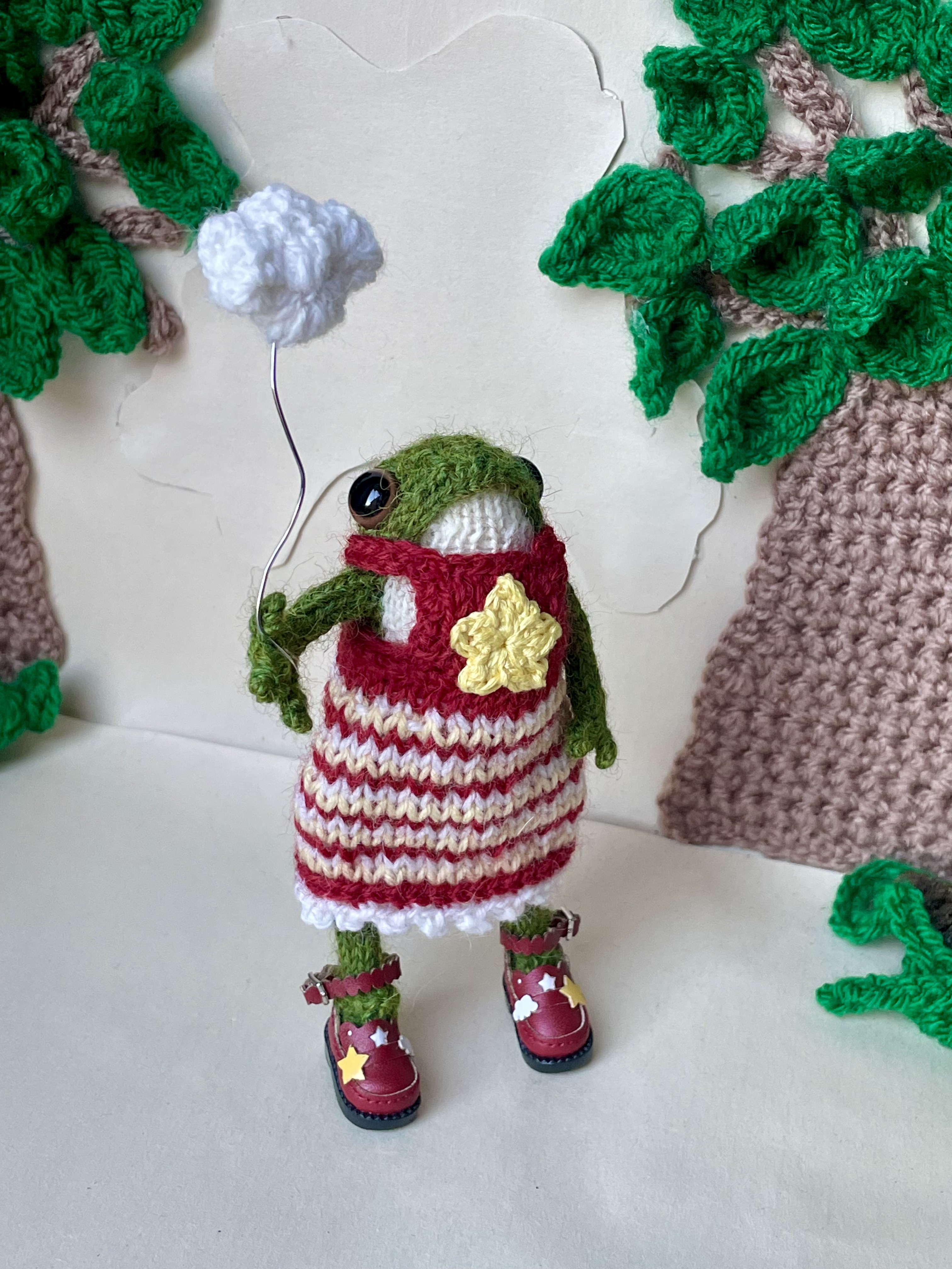 Angie the sweet little knitted Frog ornament 