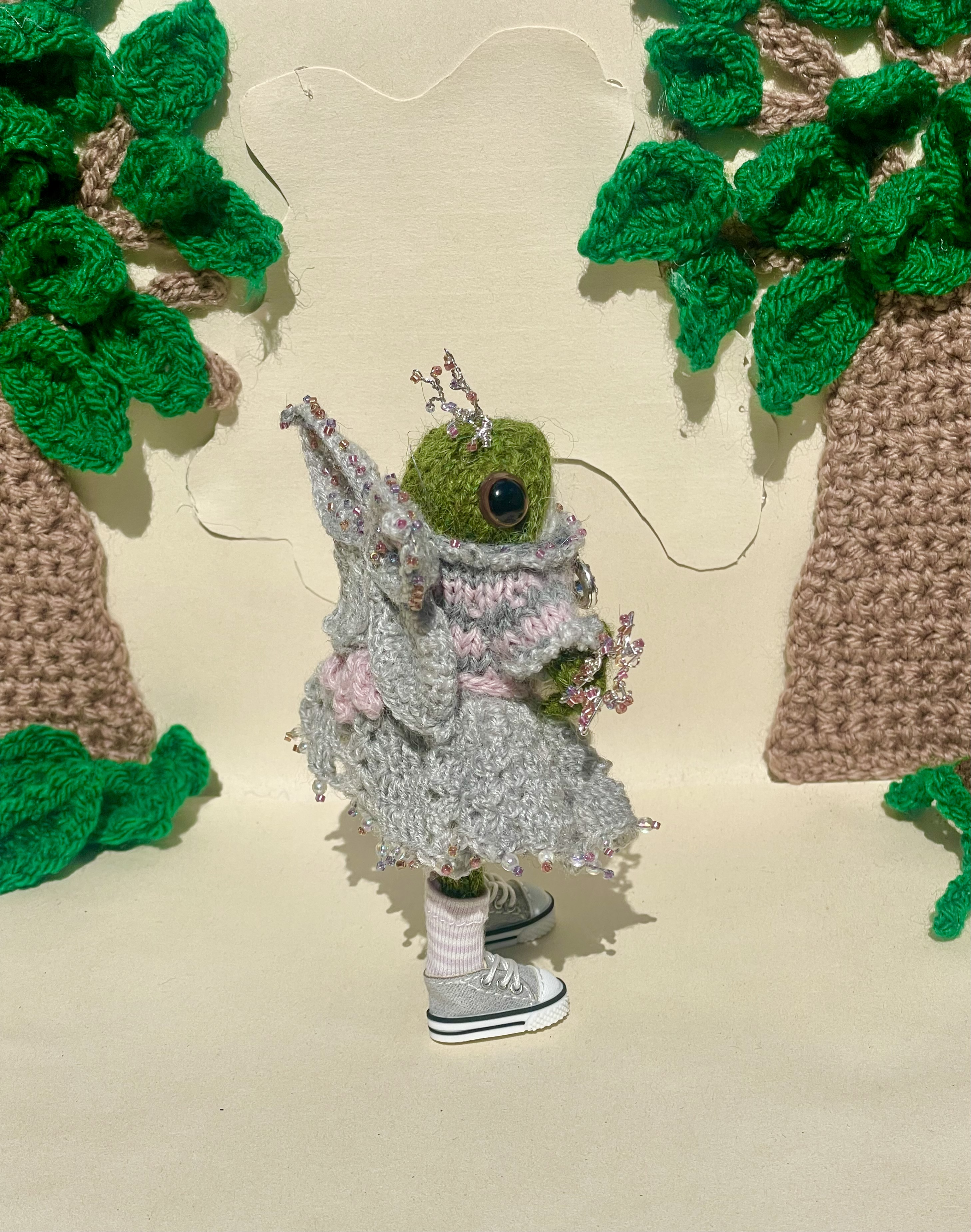 Faye the little knitted Fairy Frog