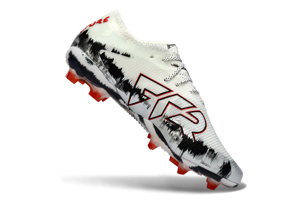 Puma FUTURE 8 ULTIMATE Soccer Boots