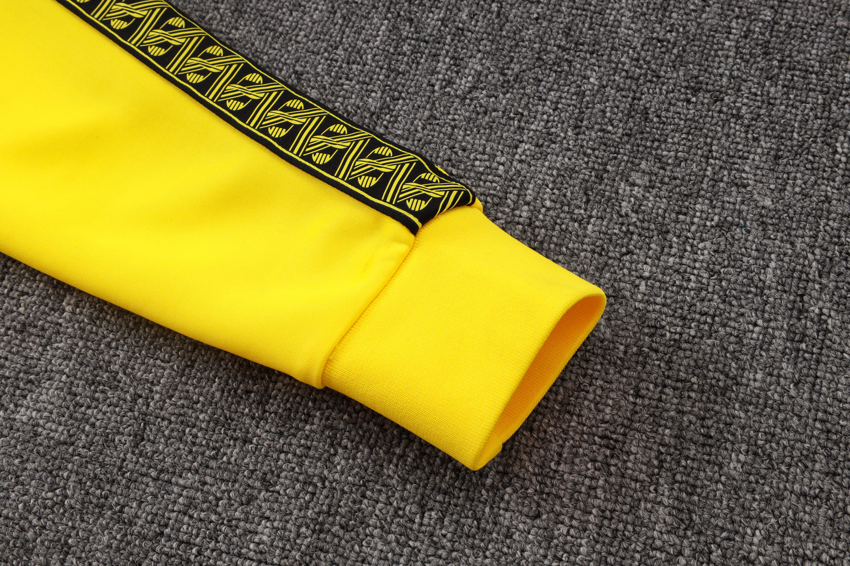 Borussia Dortmund Training Jacket and Pant - Adult