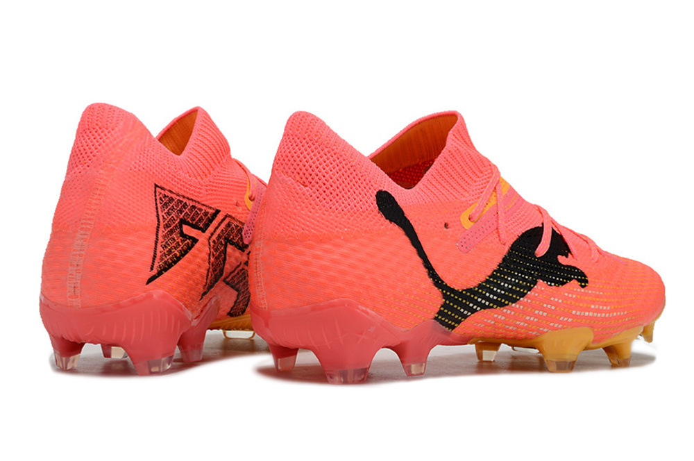 Puma FUTURE 7 ULTIMATE Soccer Boots