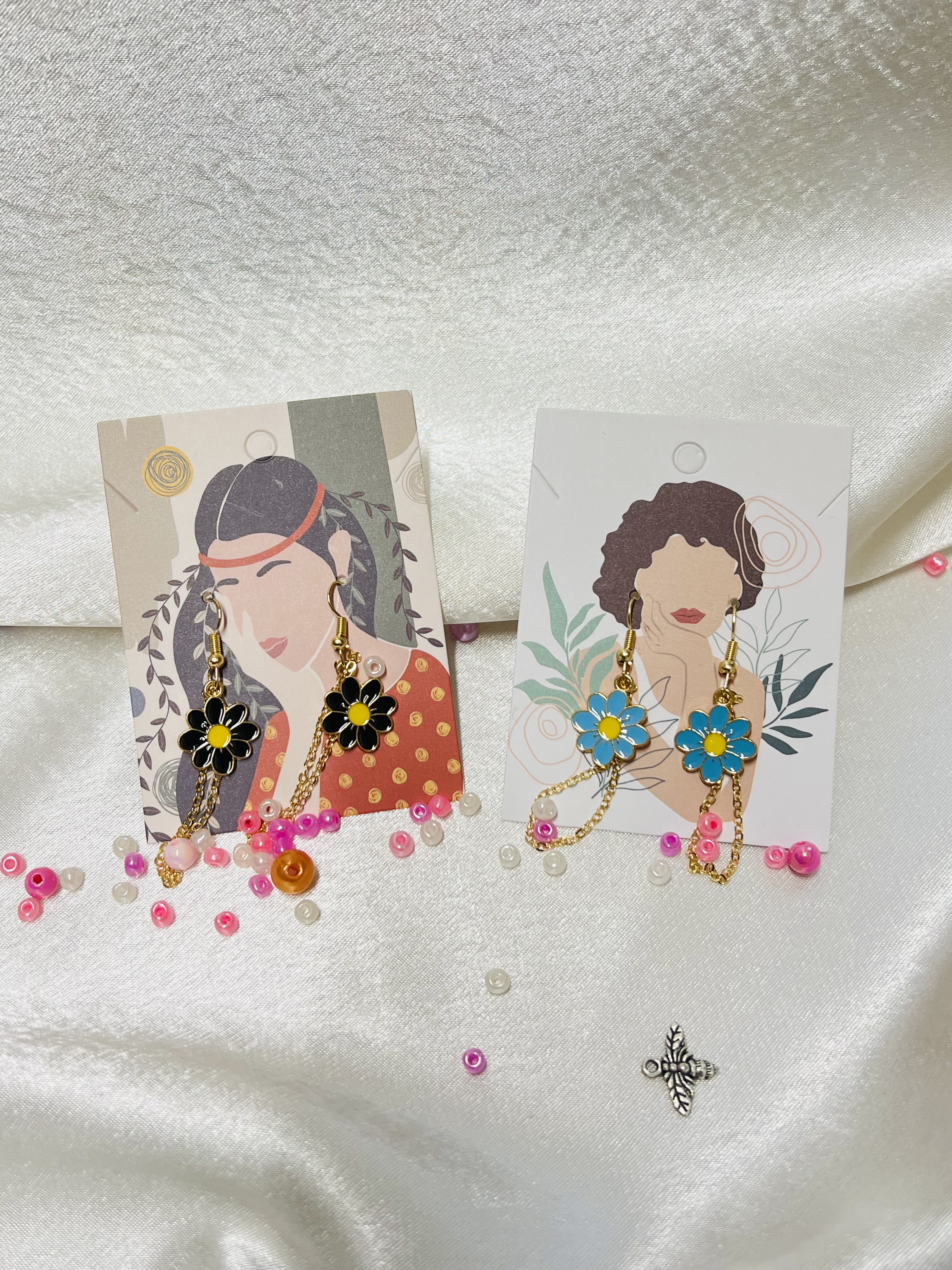 🌼Whispering Daisies🌼 - Black