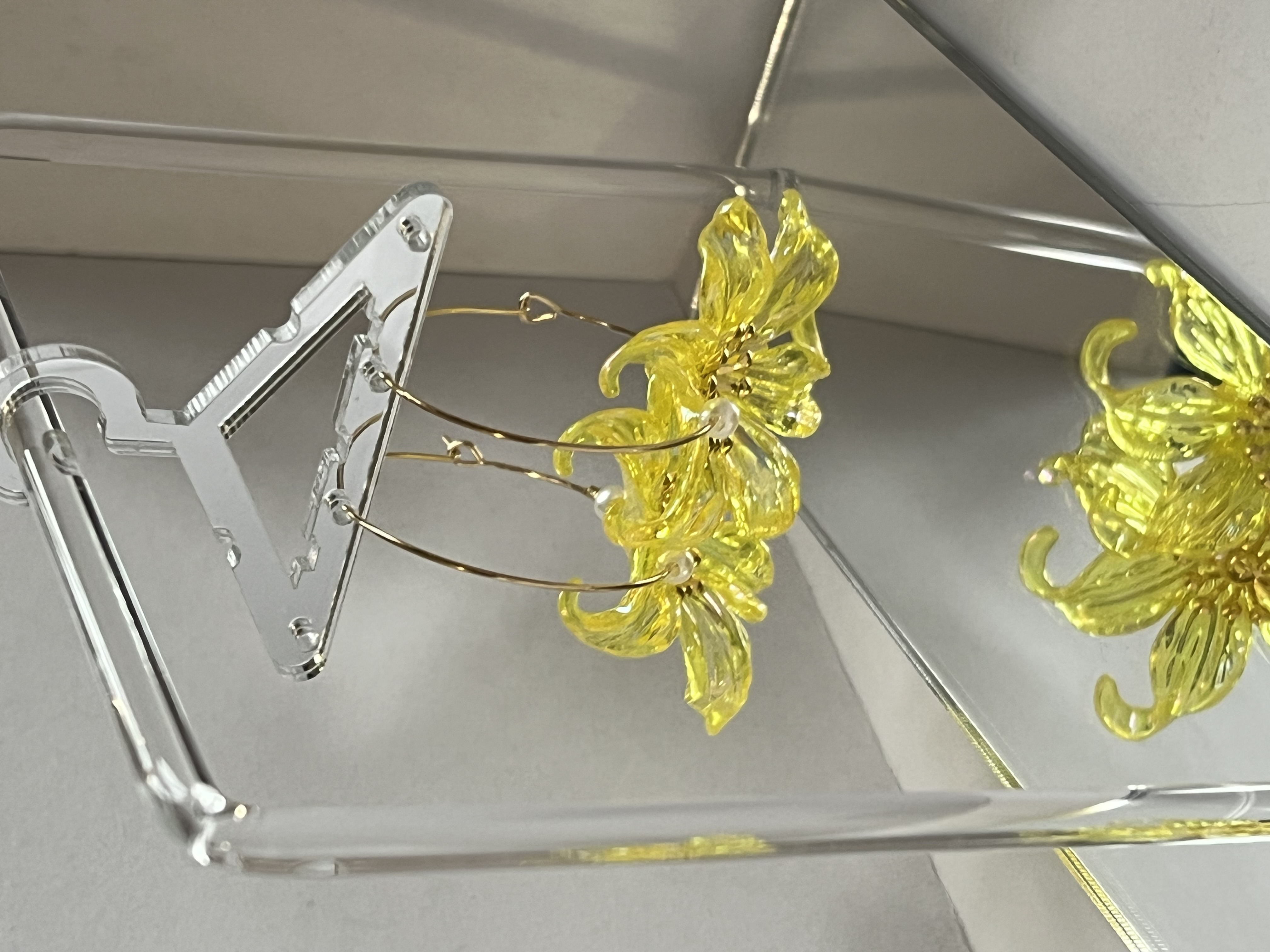 The Glass Lily - Yellow