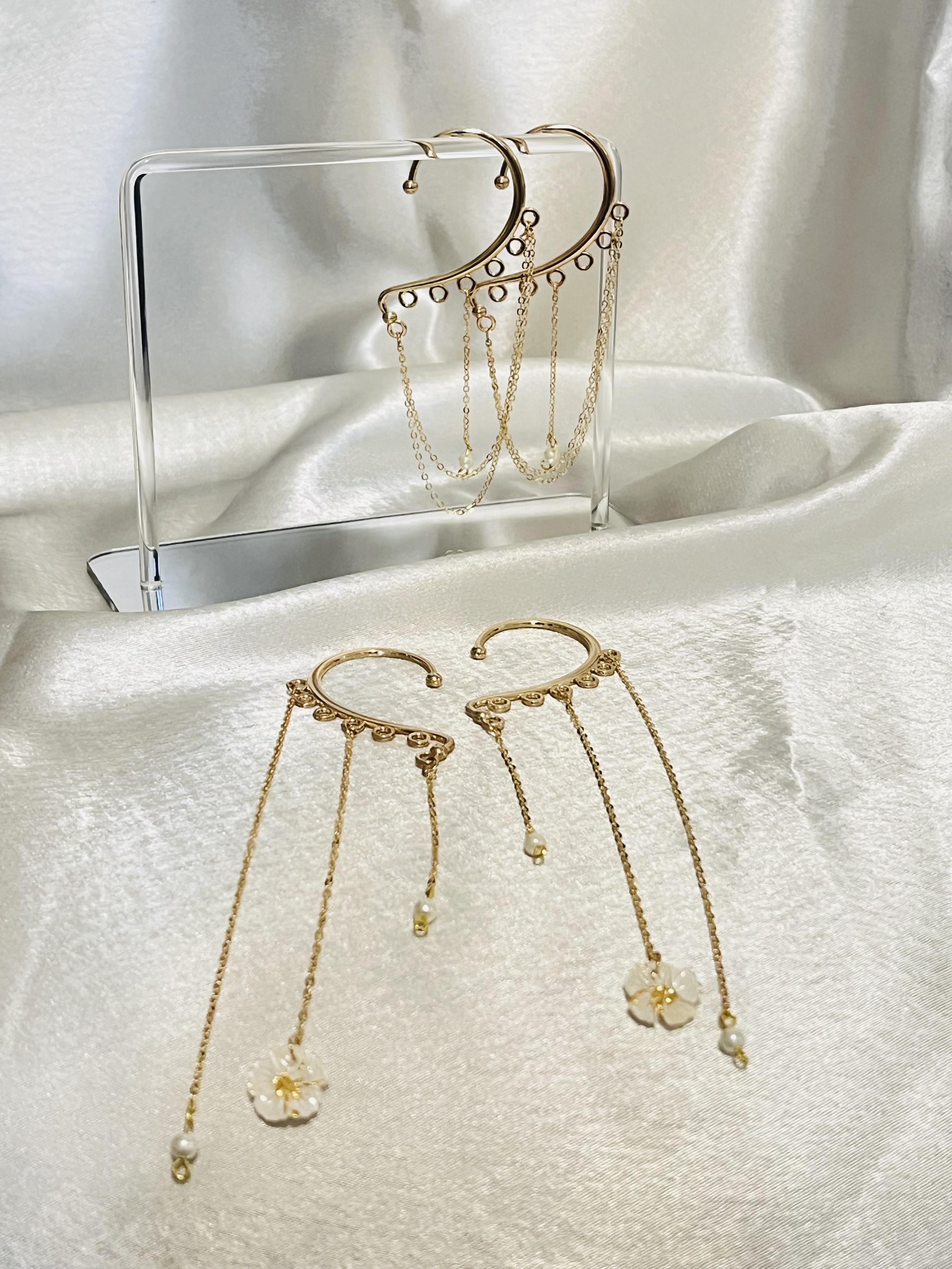 Under the Crescents - White 