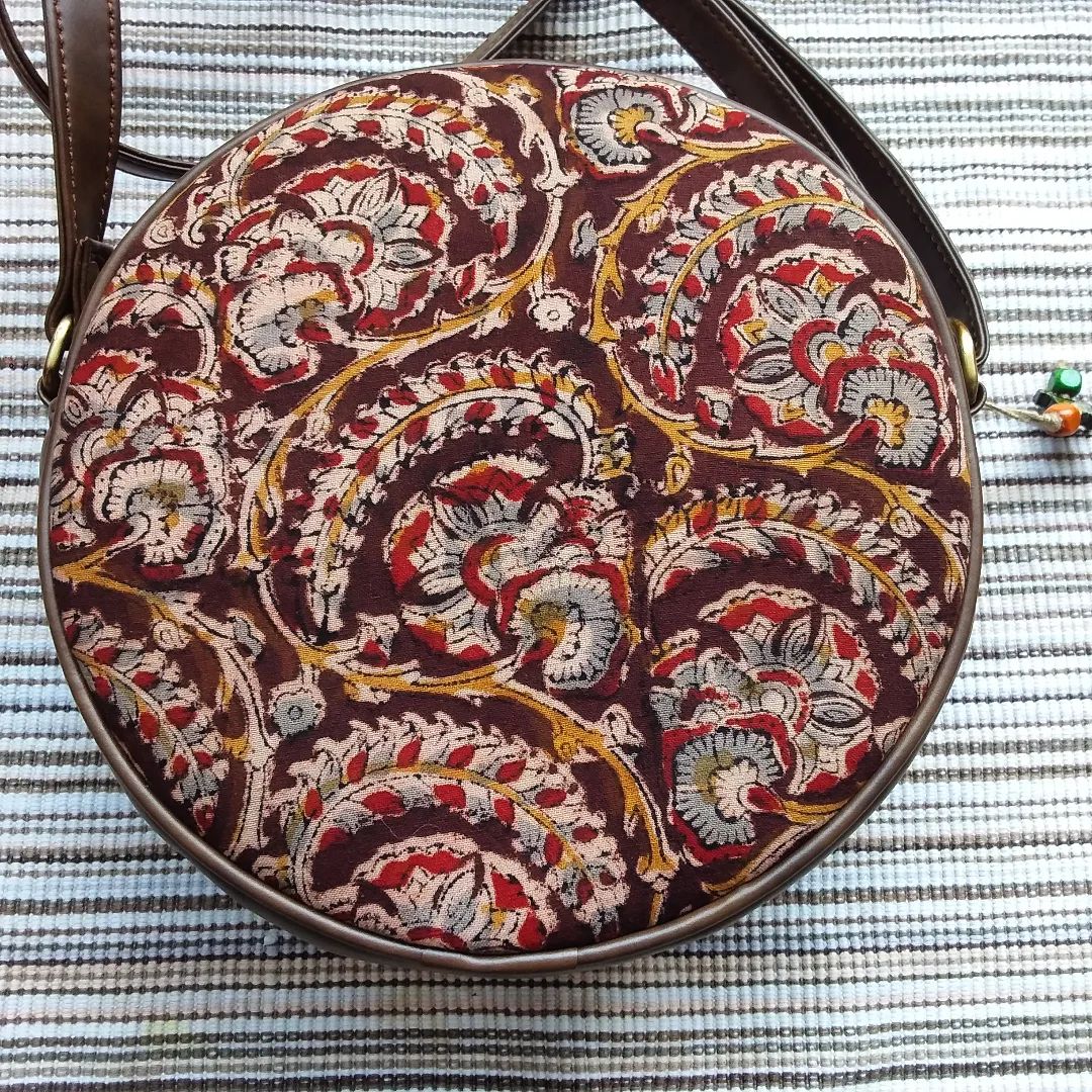 Round Sling Bags