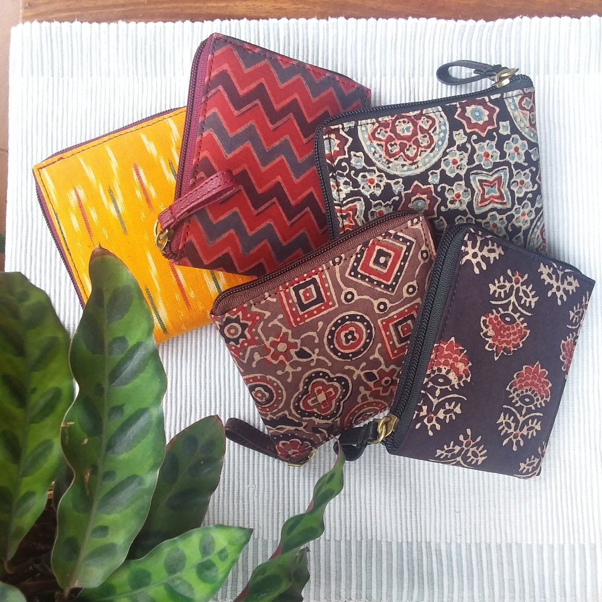 Unisex Ikat Square Wallet Yellow Lines