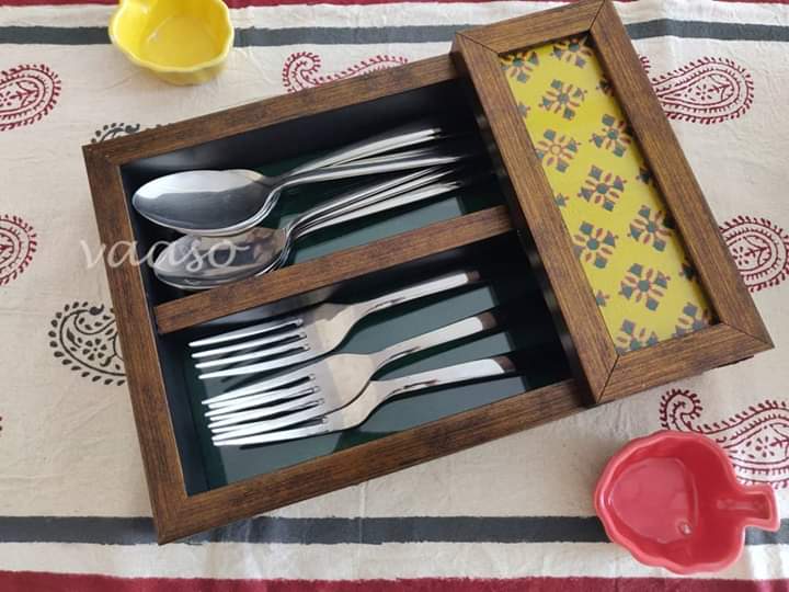Decorative Cutlery Holder 